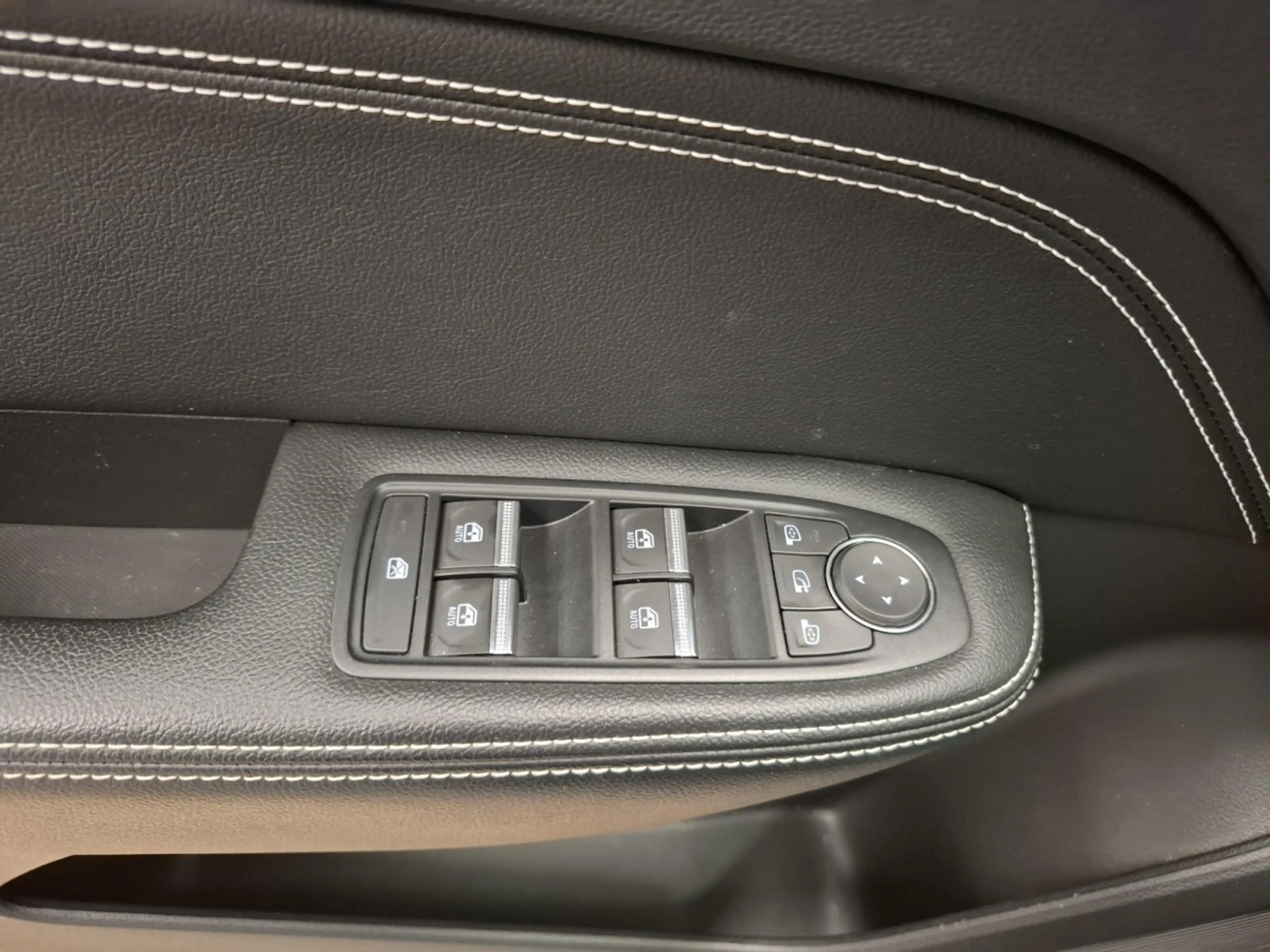 Renault Arkana 1.6 e-Tech HEV Techno EDC — photo 12