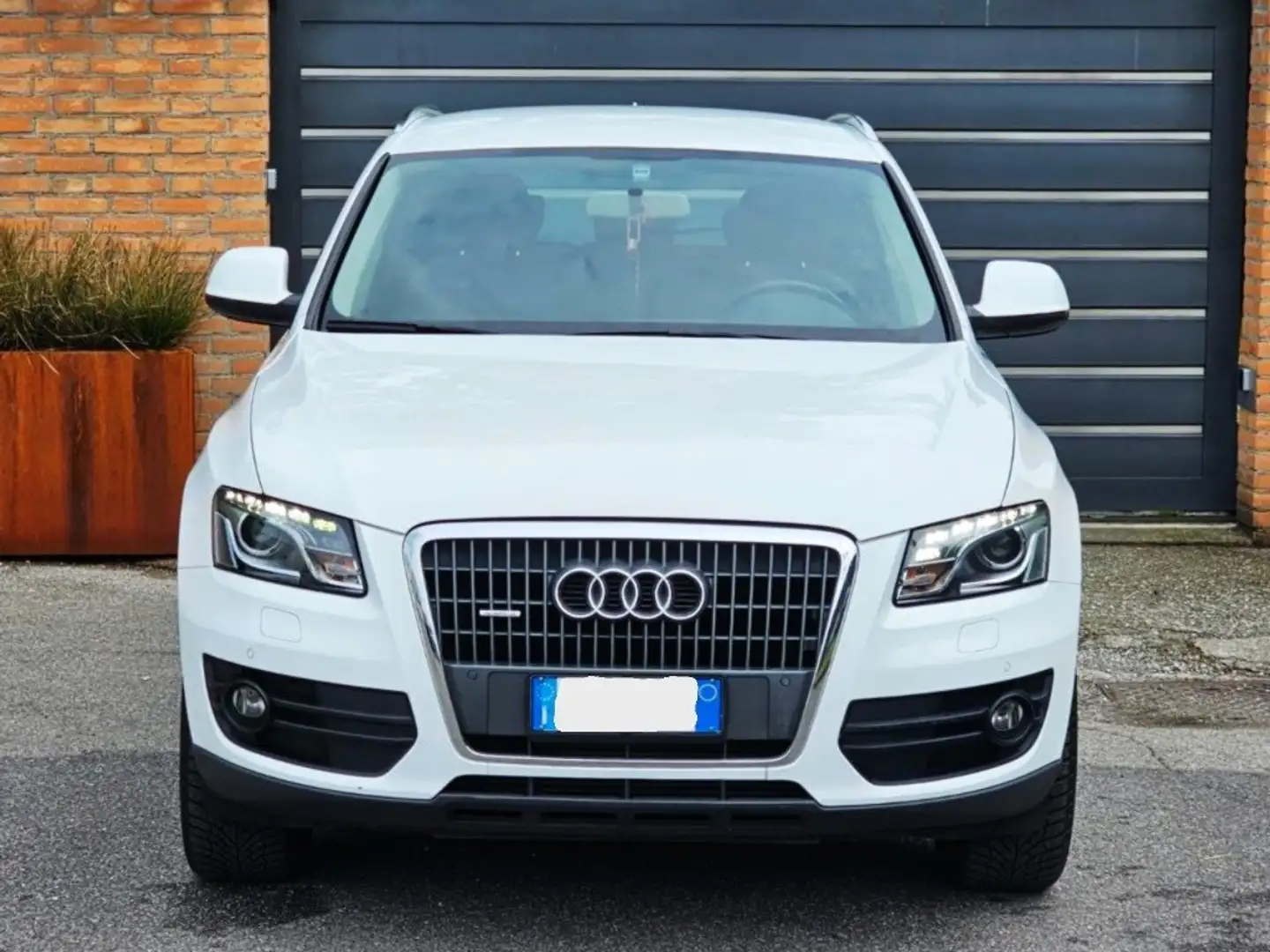 Audi Q5 2.0TDi 4x4AUT-179.000KM-U.Prop-Tag.Cert-2012 Bianco - 2