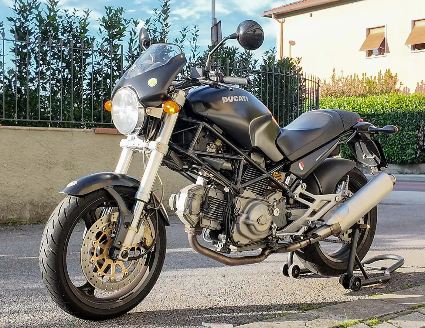 Ducati Monster 600 Dark Negru - 1