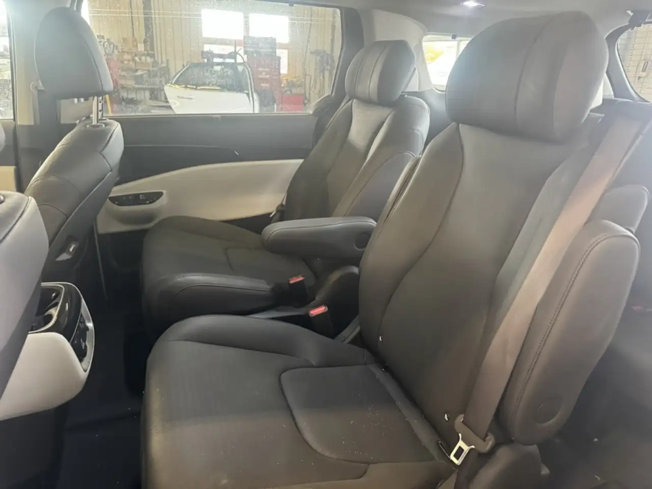 Kia Carnival снимка Kia Carnival