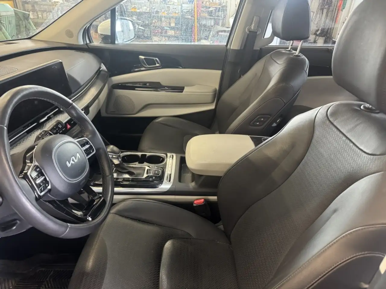 Kia Carnival снимка Kia Carnival