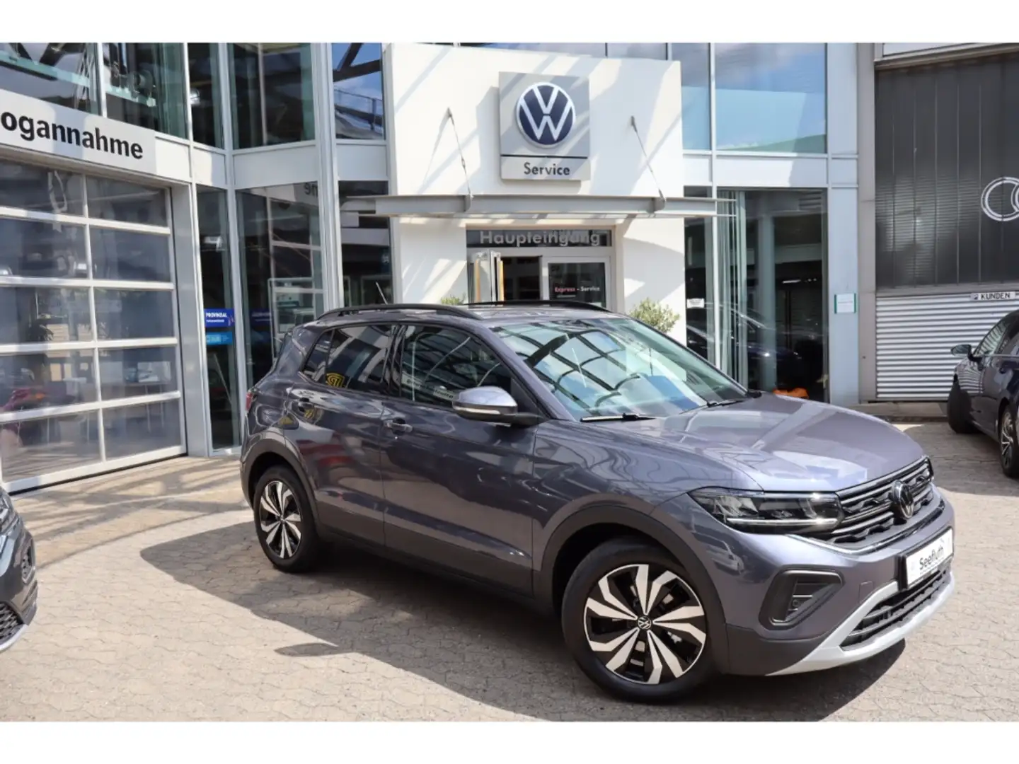 Volkswagen T-Cross 1.0 TSI Life AHK RFK Sitzhzg. Keyless Grijs - 2