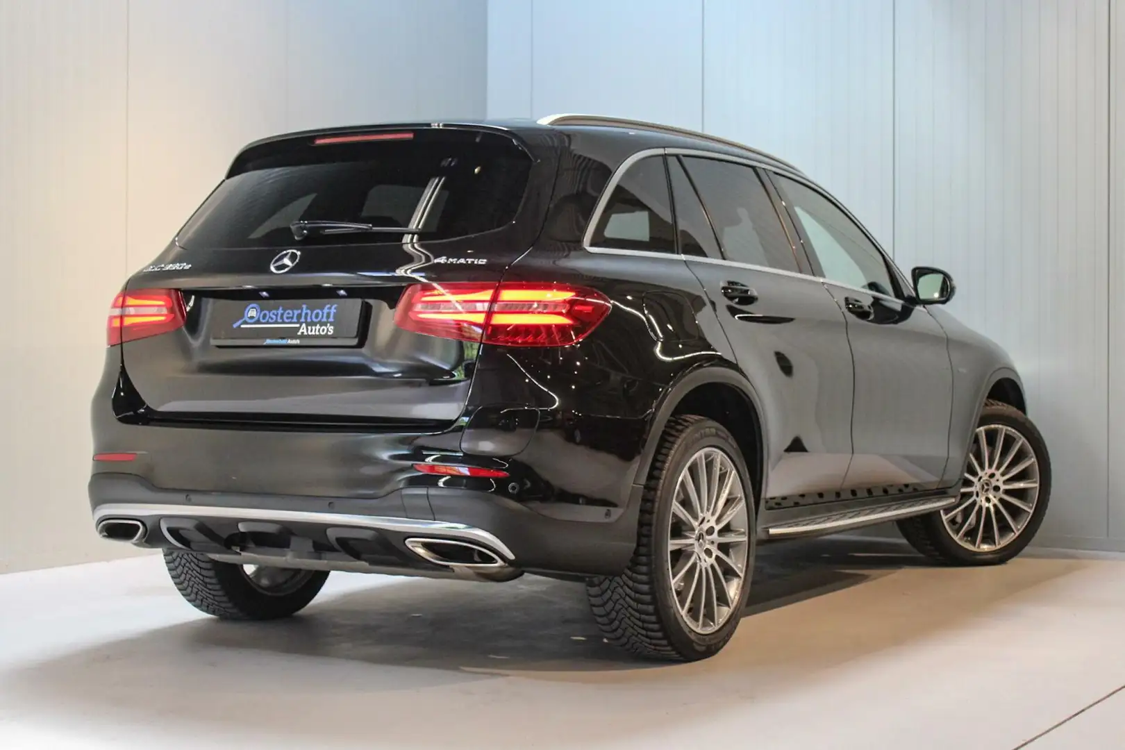 Mercedes-Benz GLC 350 350e 4MATIC Premium | PANO | AMG LINE | Zwart - 2