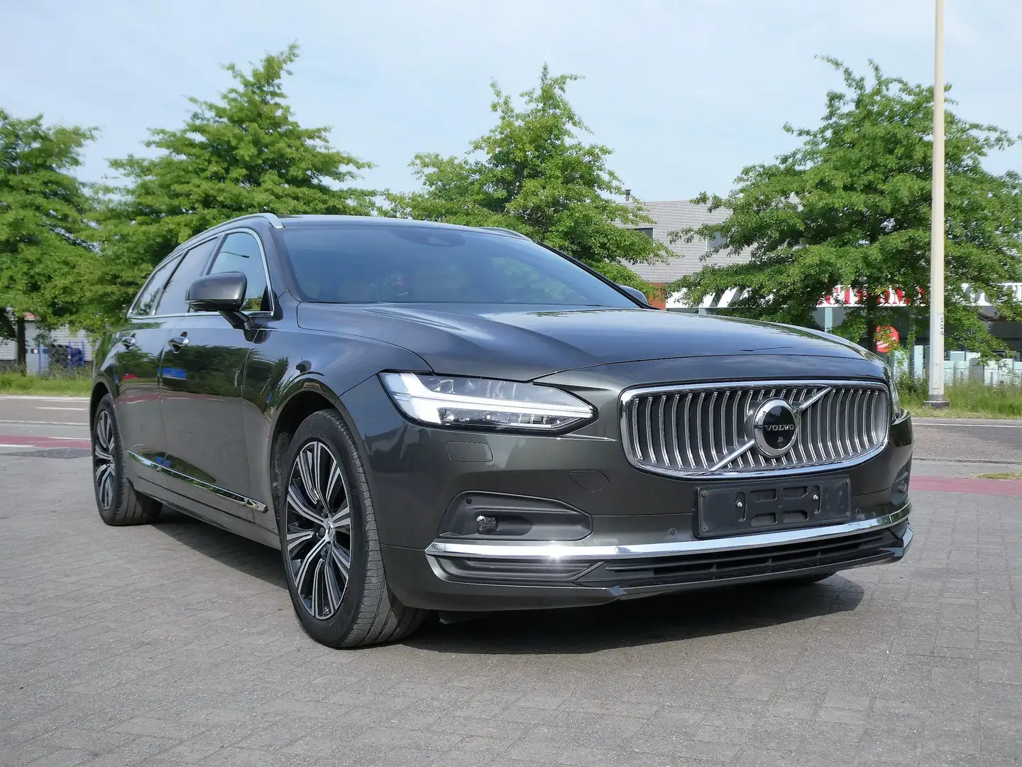 Volvo V90 2.0d B4 Geartronic FULL OPTION ,1jaar Garantie Gris - 1
