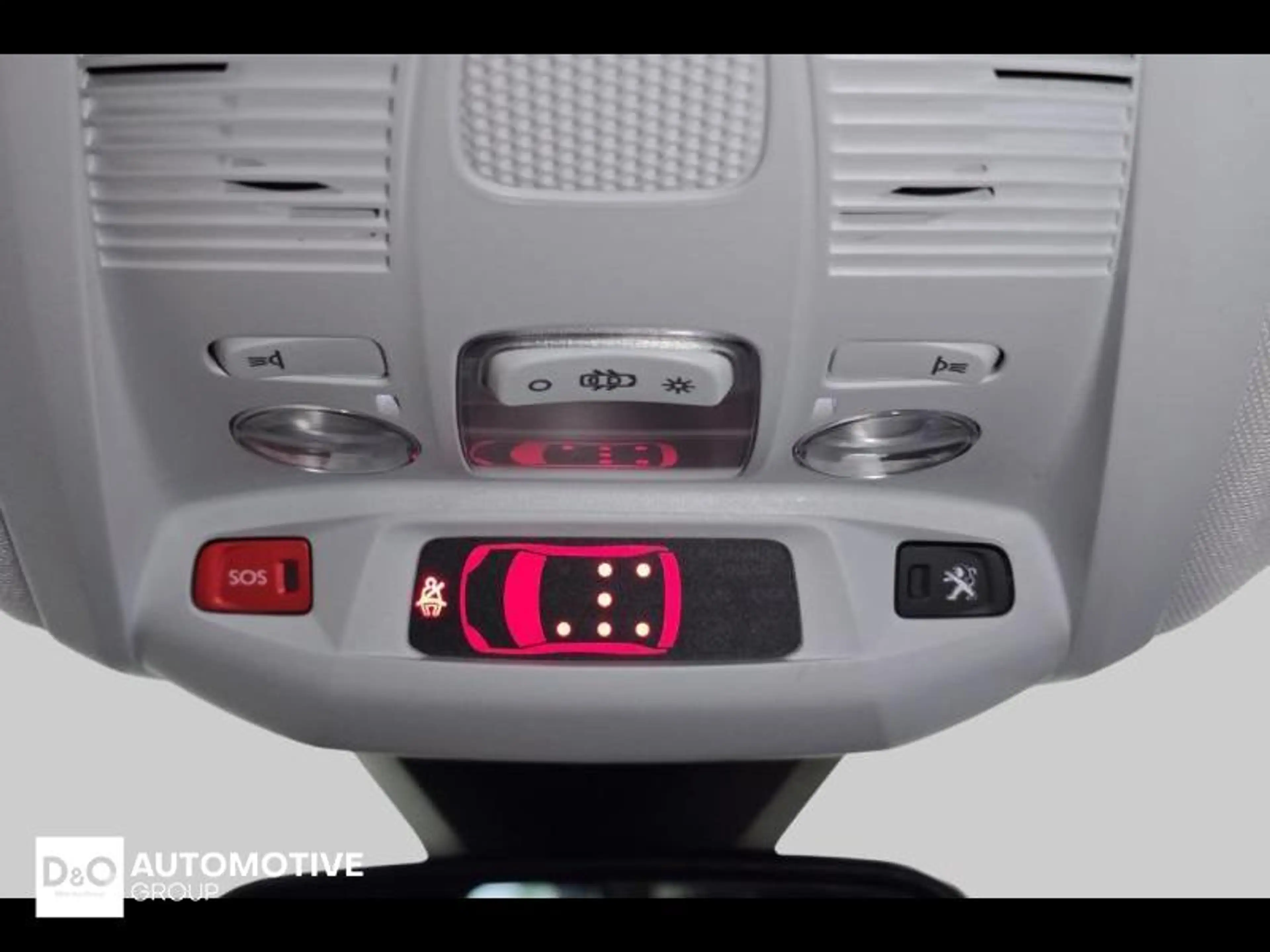 Peugeot 5008 Allure Pack camera gps 7plaatsen — photo 24
