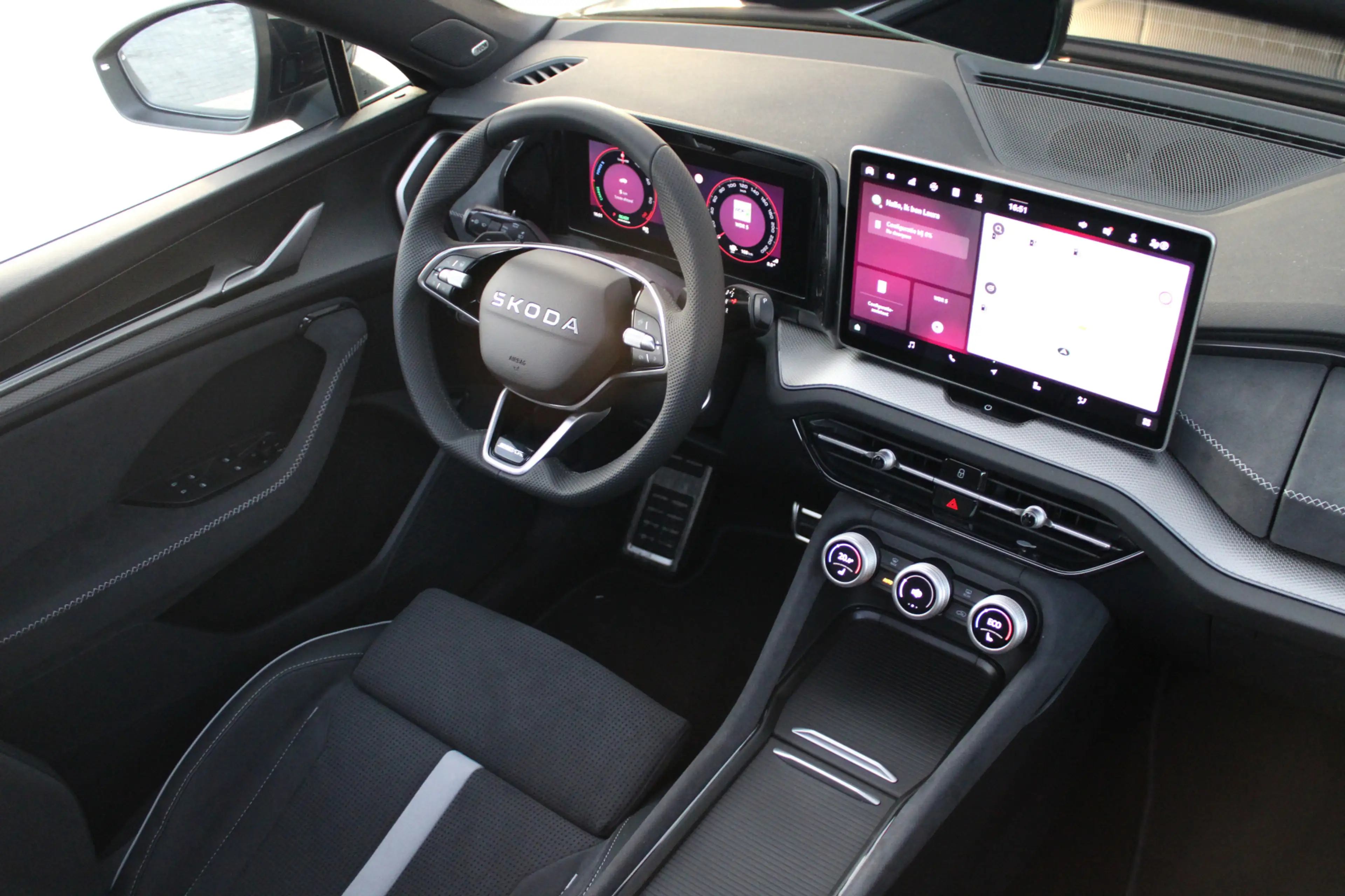 Skoda Kodiaq 1.5 TSI PHEV Sportline Business - Pano - Trekhaak — photo 2