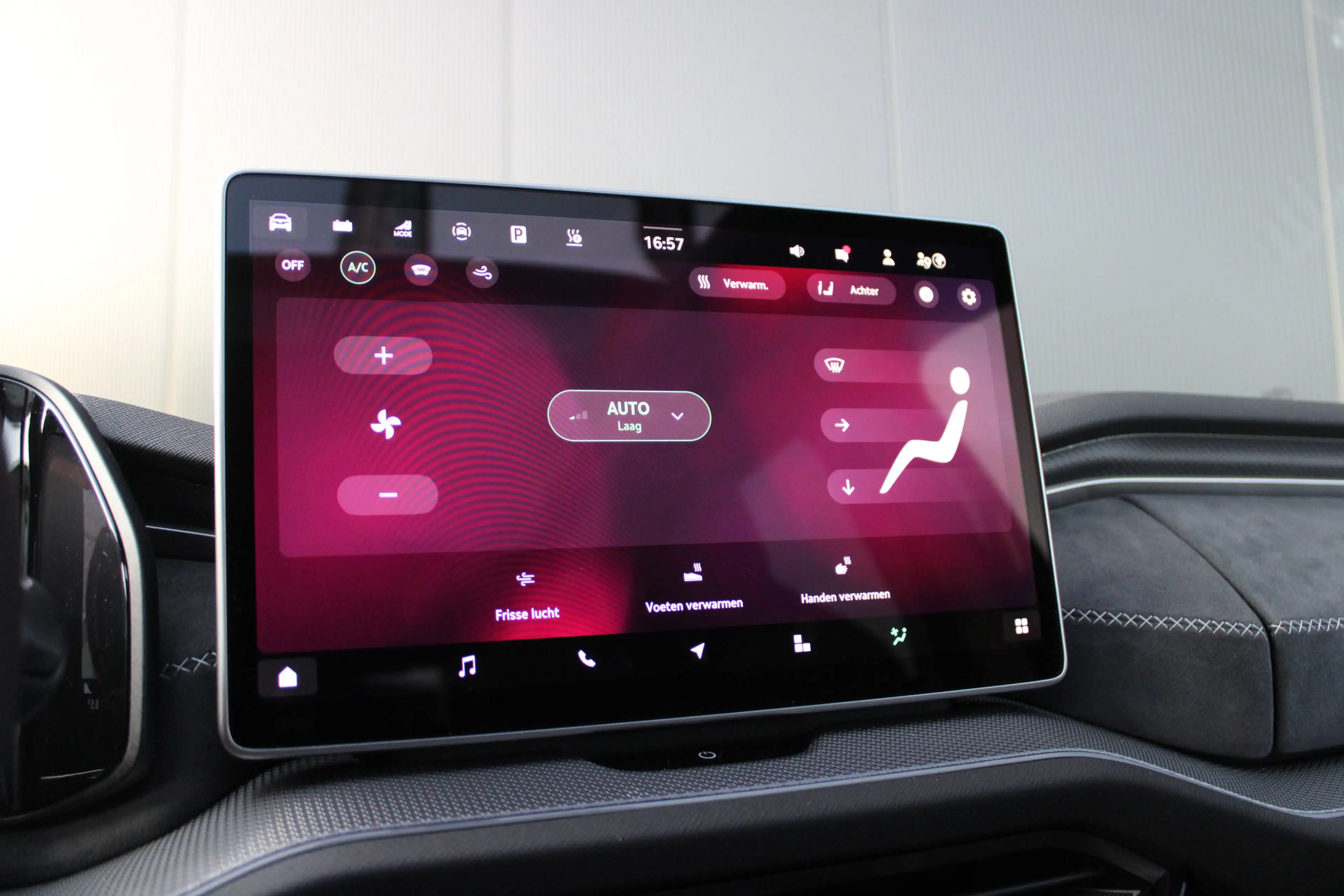 Skoda Kodiaq 1.5 TSI PHEV Sportline Business - Pano - Trekhaak — photo 28