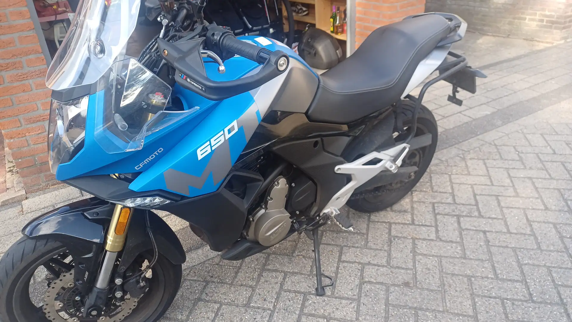CFMOTO 650 MT Blauw - 2