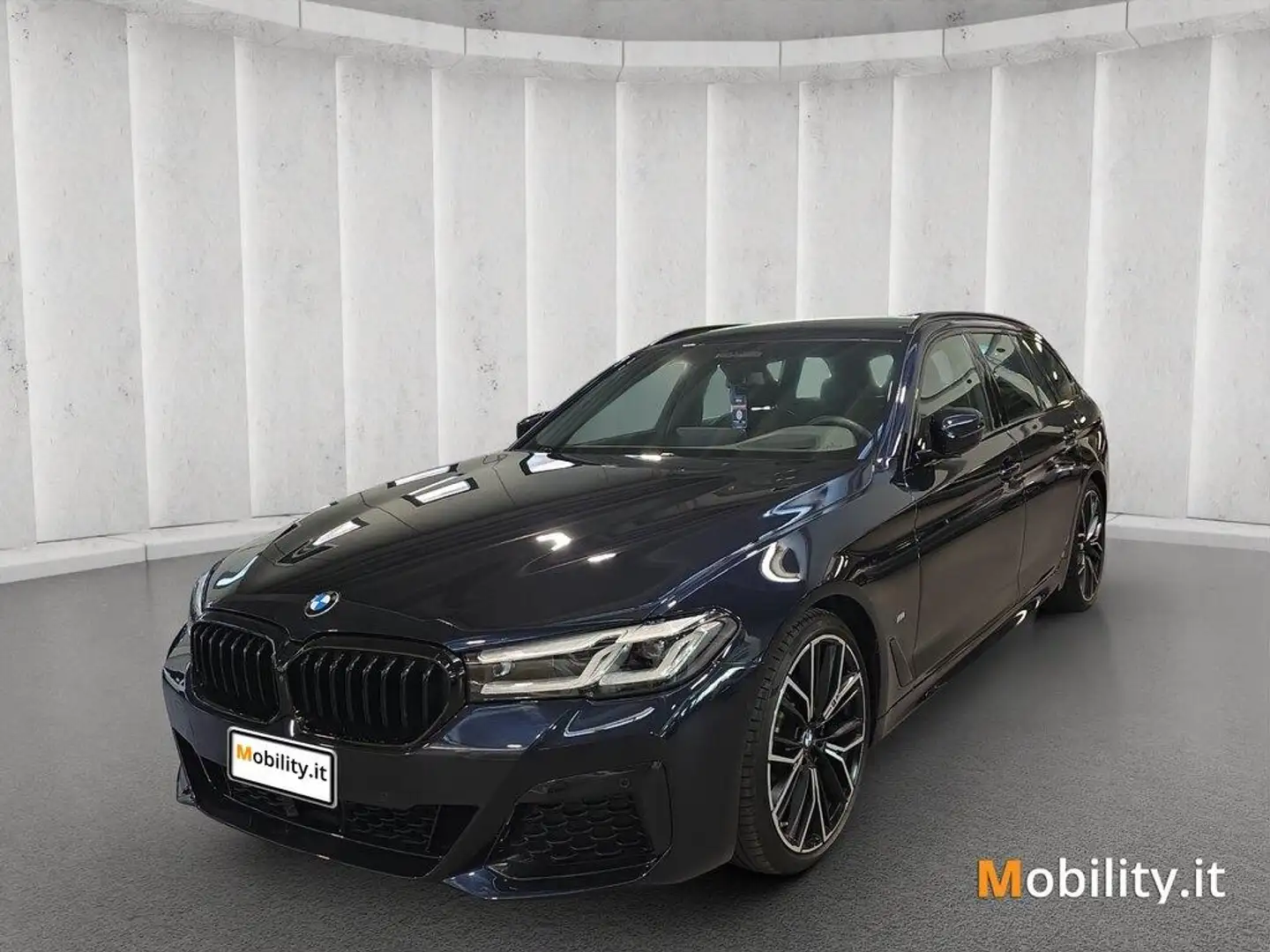 BMW 520 d Touring mhev 48V Msport auto Noir - 1