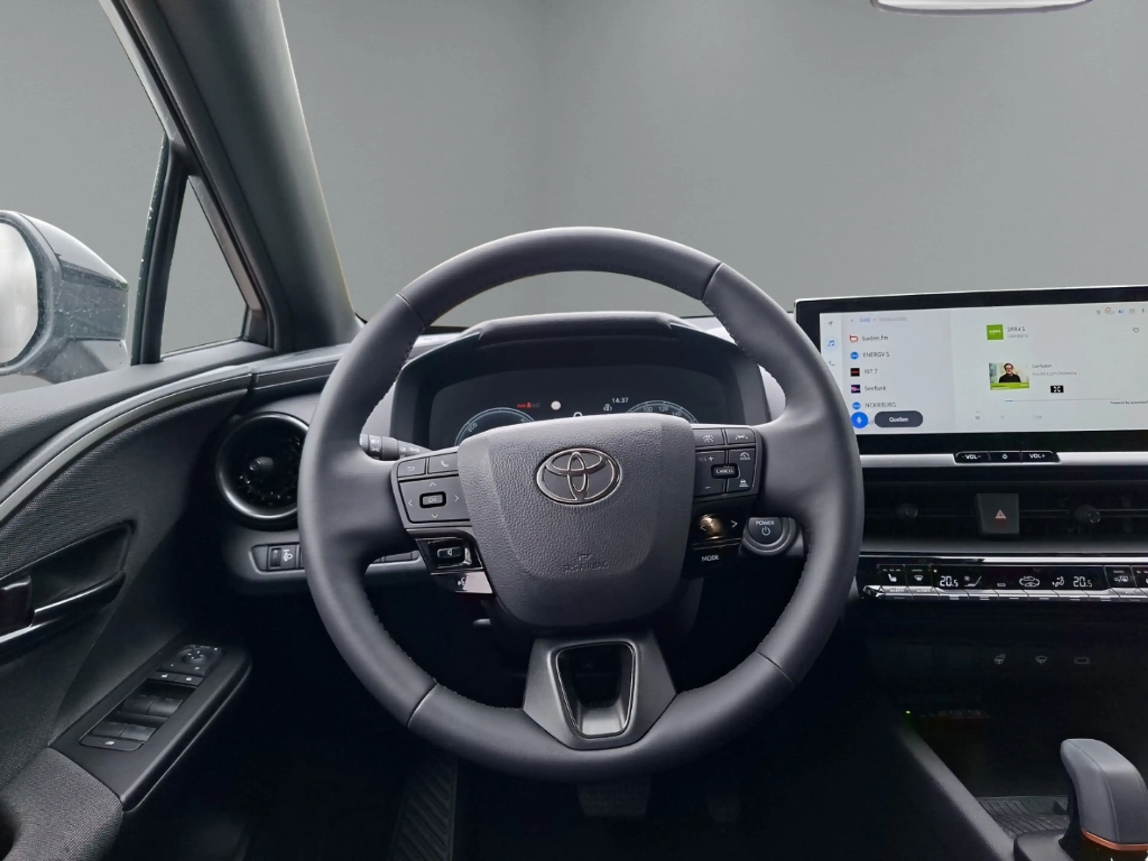 Toyota C-HR Plug-in-Hybrid 2.0 Teamplayer Navi Digitales Cockp — photo 14