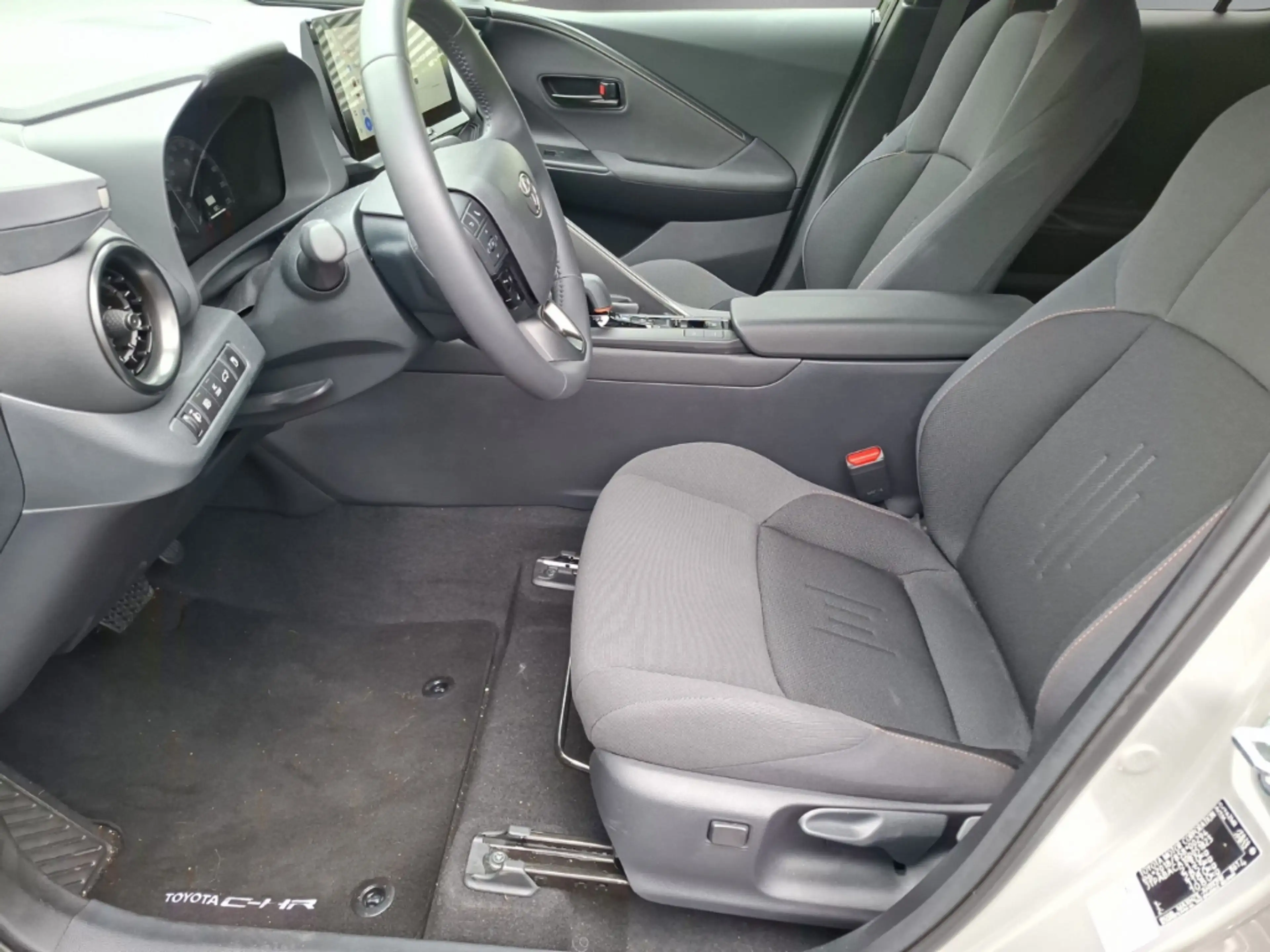 Toyota C-HR Plug-in-Hybrid 2.0 Teamplayer Navi Digitales Cockp — photo 10