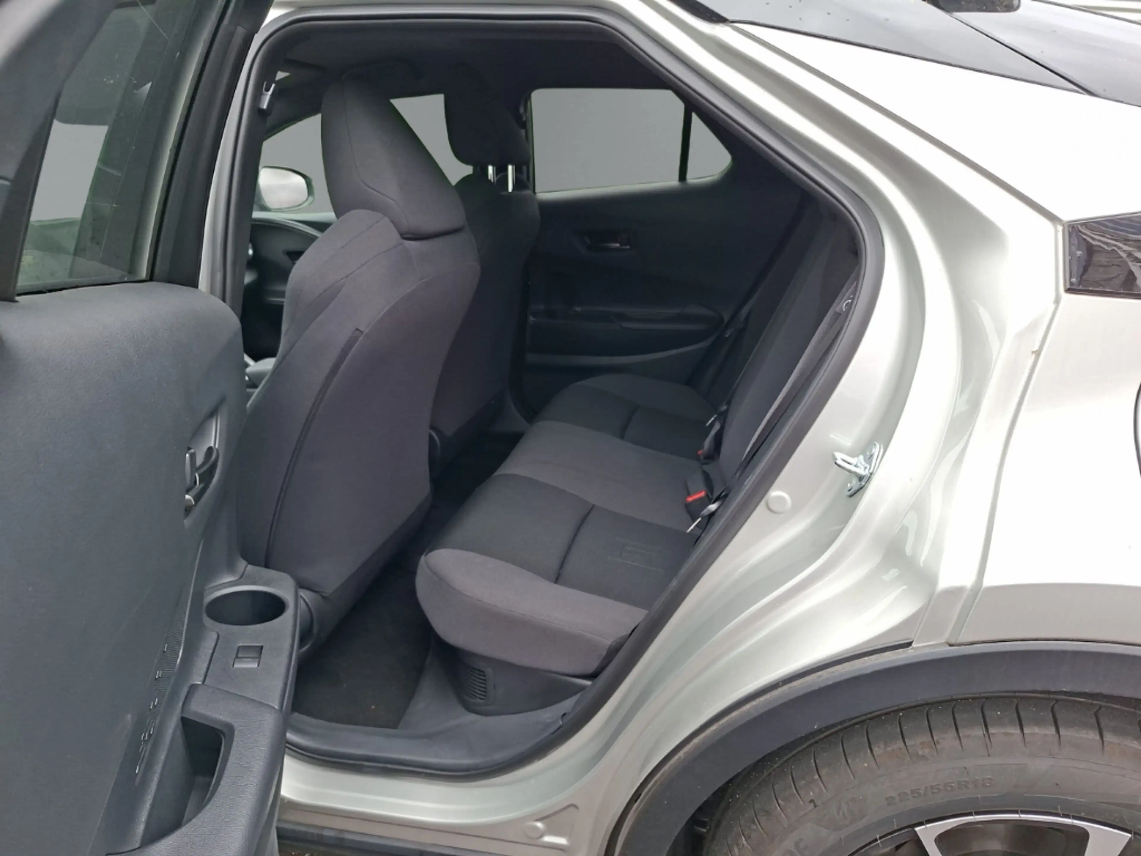 Toyota C-HR Plug-in-Hybrid 2.0 Teamplayer Navi Digitales Cockp — photo 11