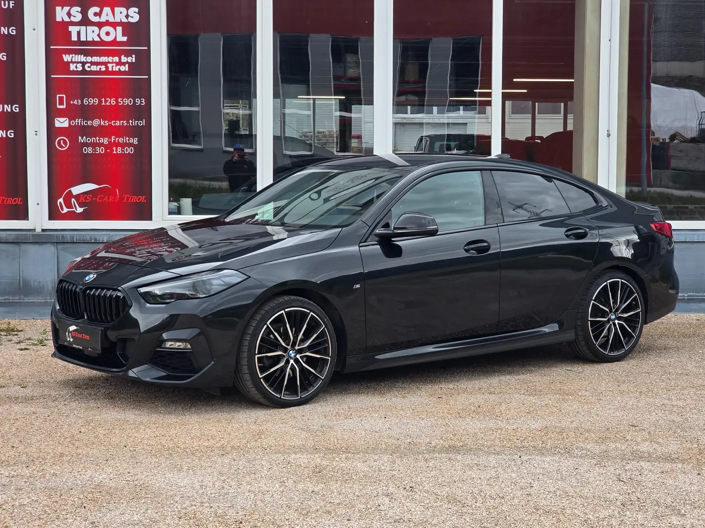 BMW 218 218 i M Sport  Connected Professional  Aut. Schwarz - 1