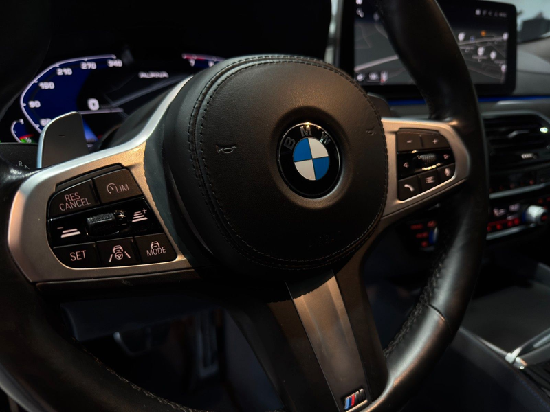 BMW 540 /Touring//i/xDrive/M-Sport/PANO/RFK/M SITZE!! — photo 10