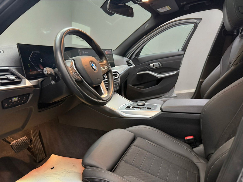 BMW 318 d T Shadow ADAPTIV-LED*HIFI*WIDE*PANO*ACC — photo 9