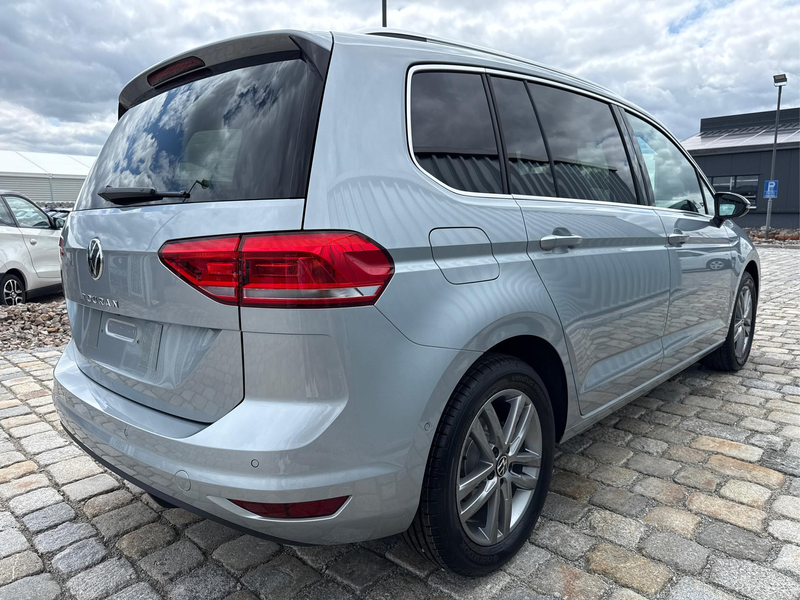 Volkswagen Touran Comfort Plus Edition-150 PS-TSI-DSG-7 Sitzer-AH... — photo 6