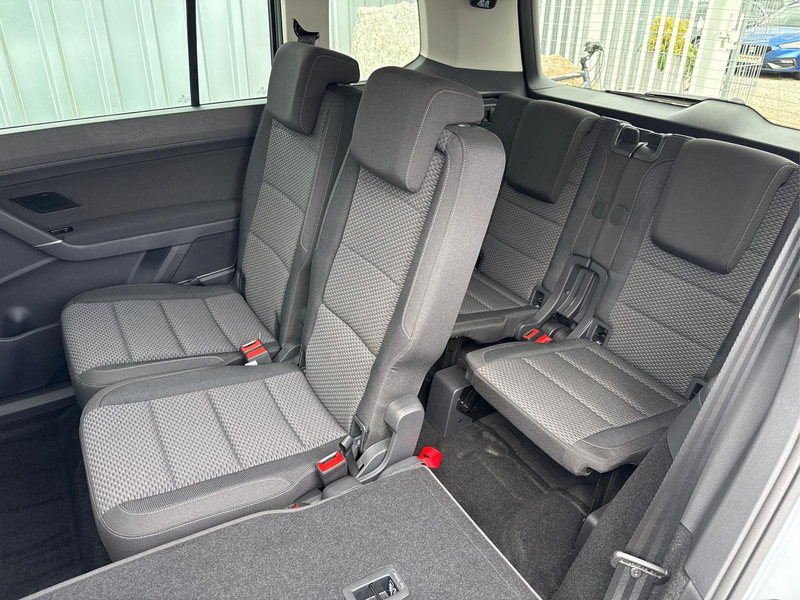 Volkswagen Touran Comfort Plus Edition-150 PS-TSI-DSG-7 Sitzer-AH... — photo 10