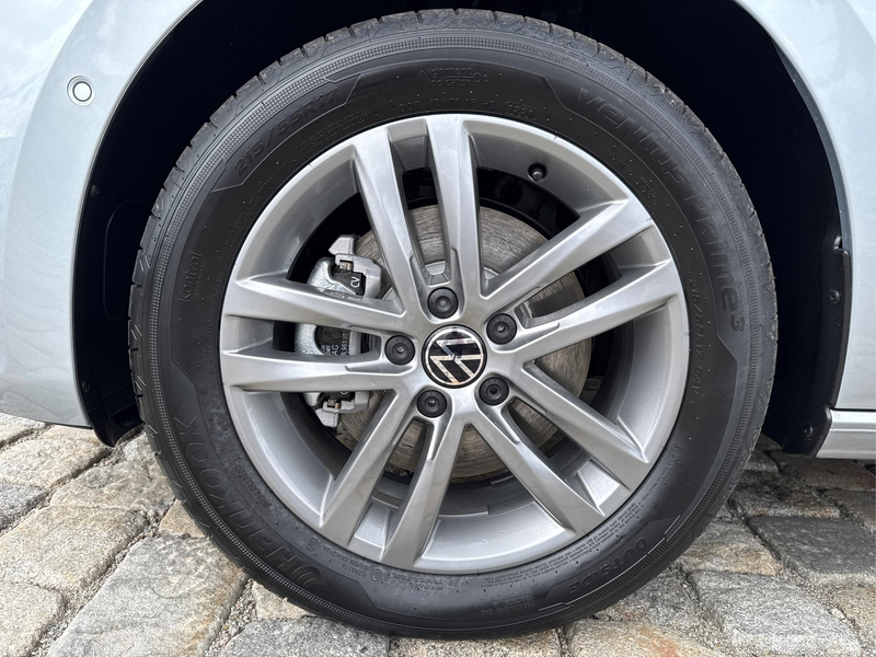 Volkswagen Touran Comfort Plus Edition-150 PS-TSI-DSG-7 Sitzer-AH... — photo 15