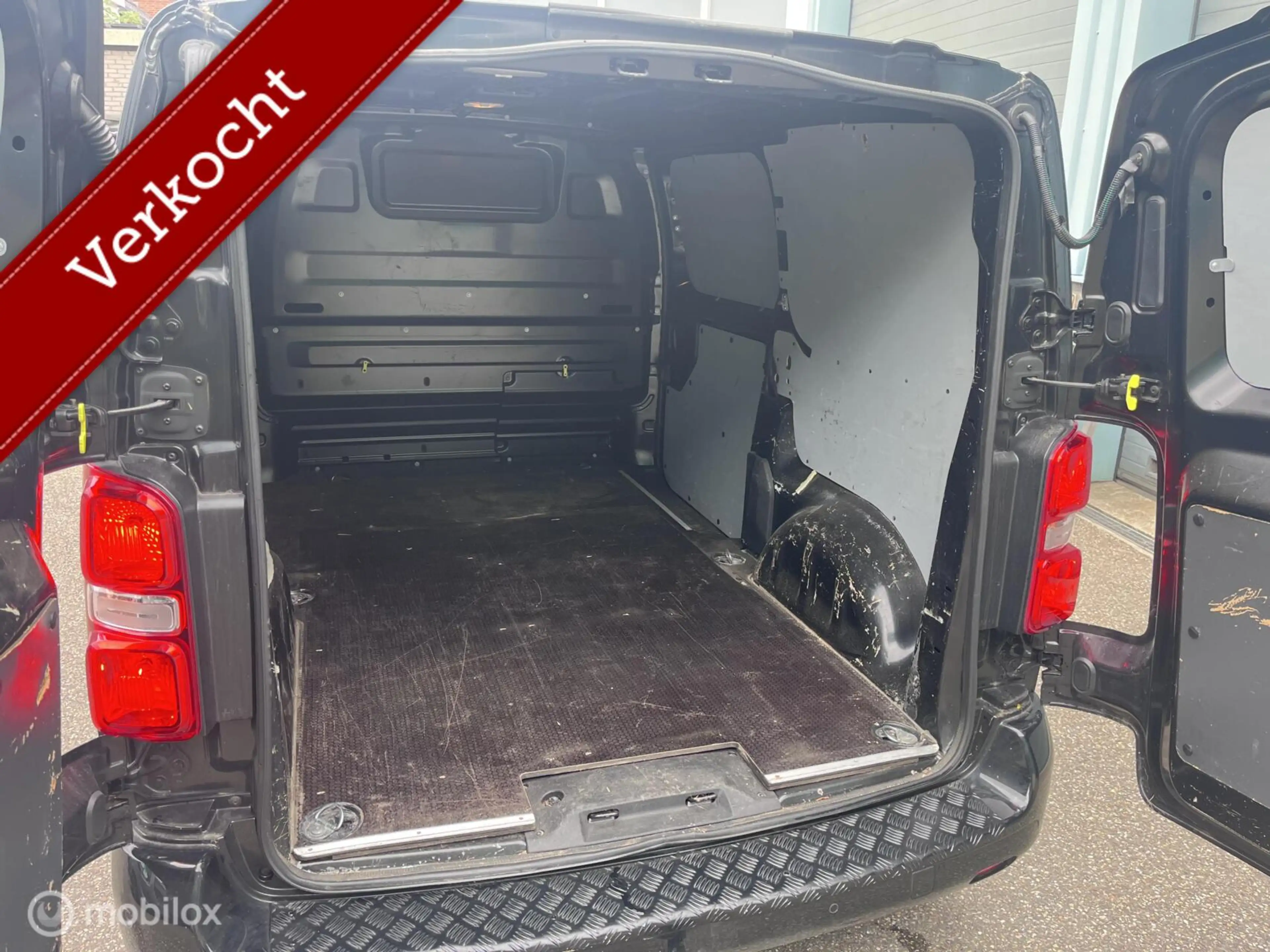 Peugeot Expert AUTOMAAT 227S 2.0 BlueHDI 180 Premium Pack — photo 6