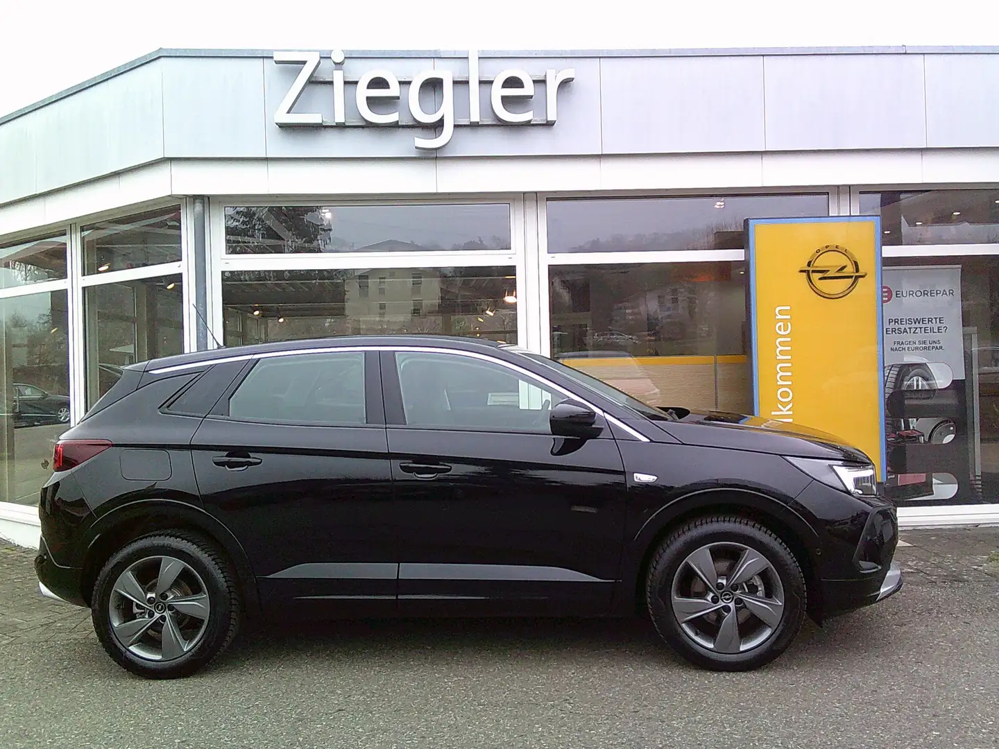 Opel Grandland X Enjoy Schwarz - 2