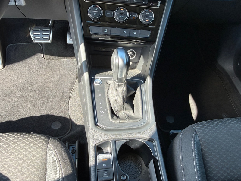 Volkswagen Touran Active 1.5 TSI DSG AHK-Schwenkbar ACC PDC — photo 9