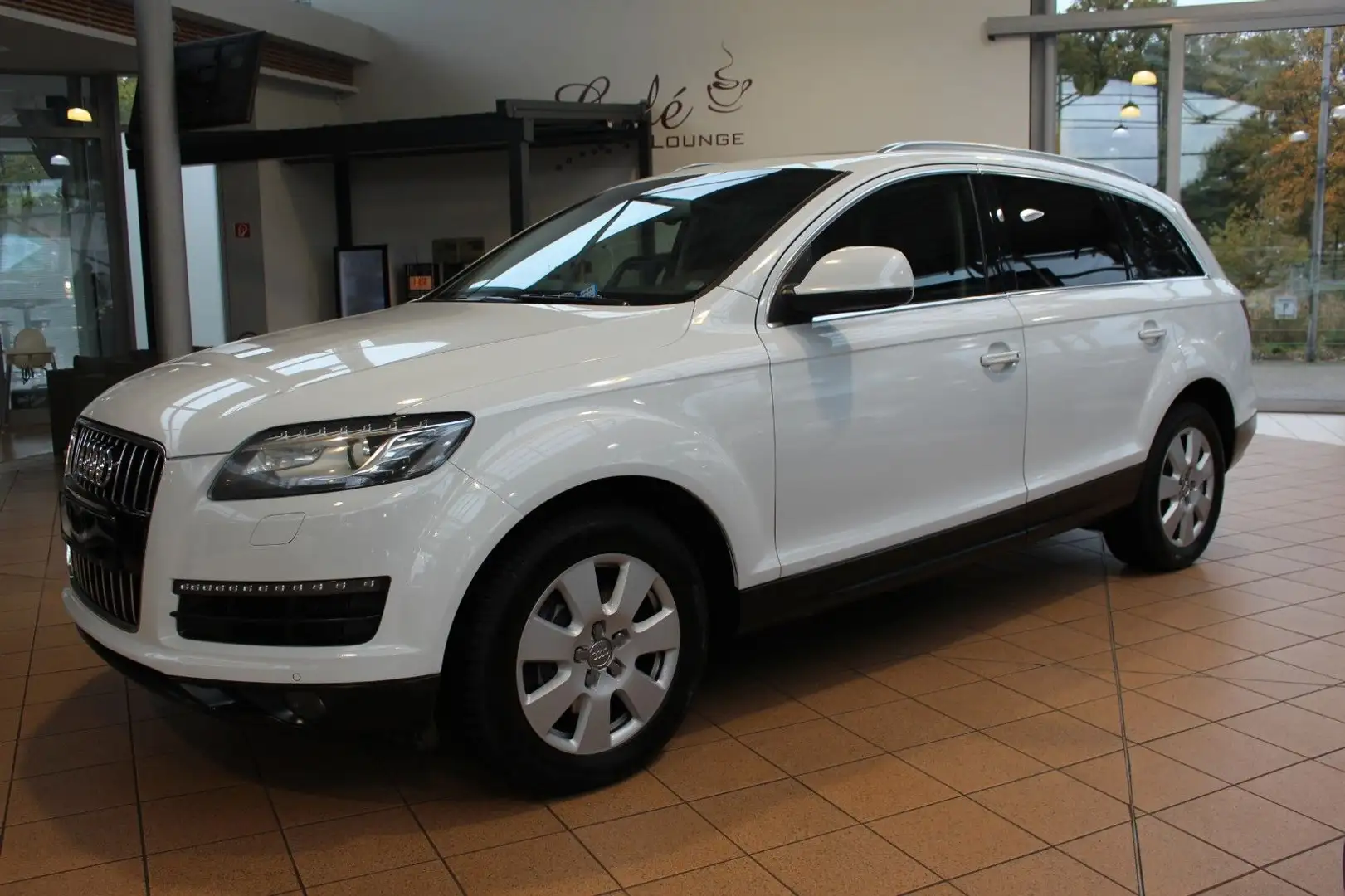 Audi Q7 3.0 TDI quattro+Navi+AHK+7Sitzer+Pano+ Weiß - 2