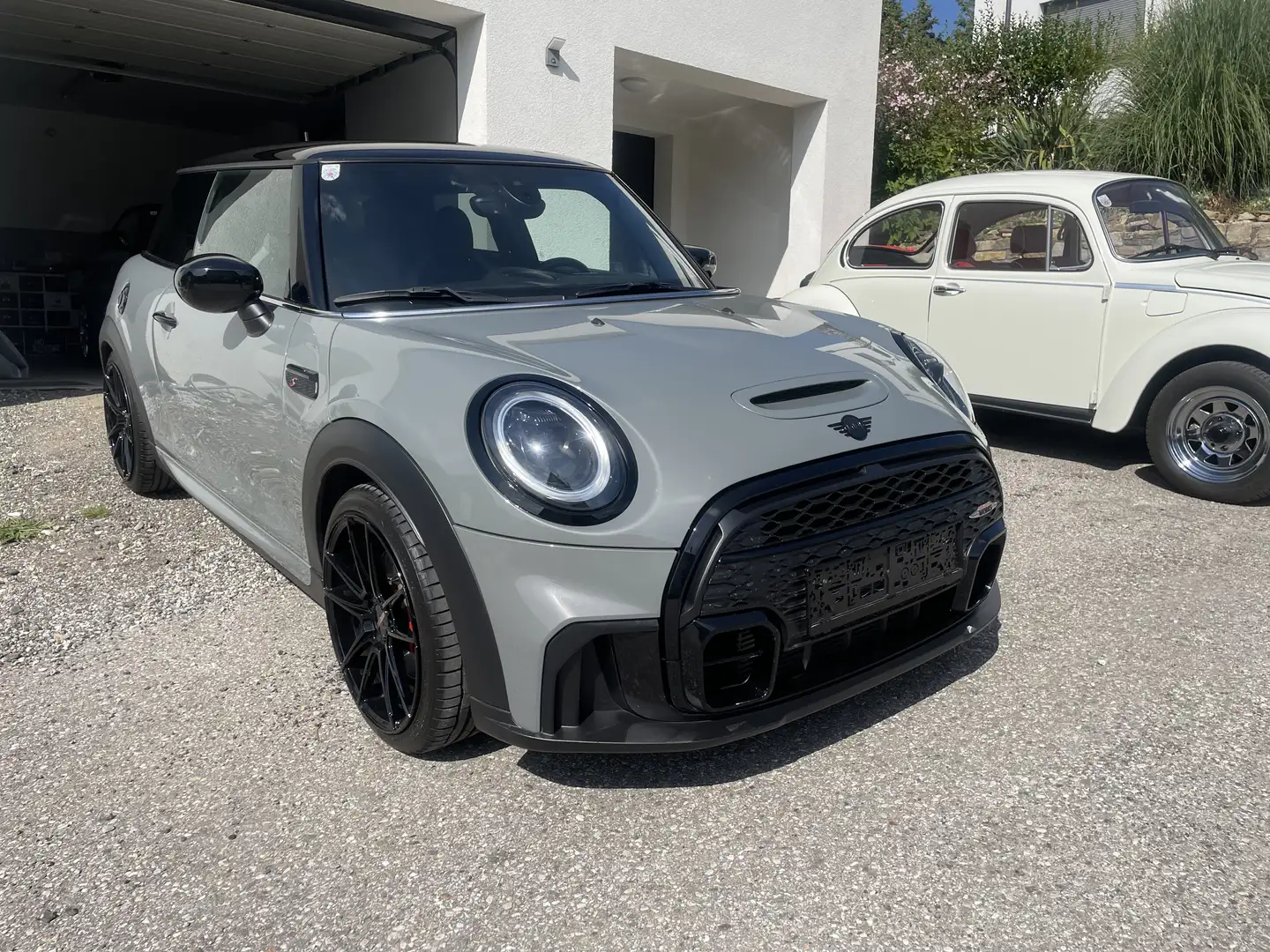 MINI John Cooper Works S Aut. mit Vollgarantie bis 06/2027 Grau - 2