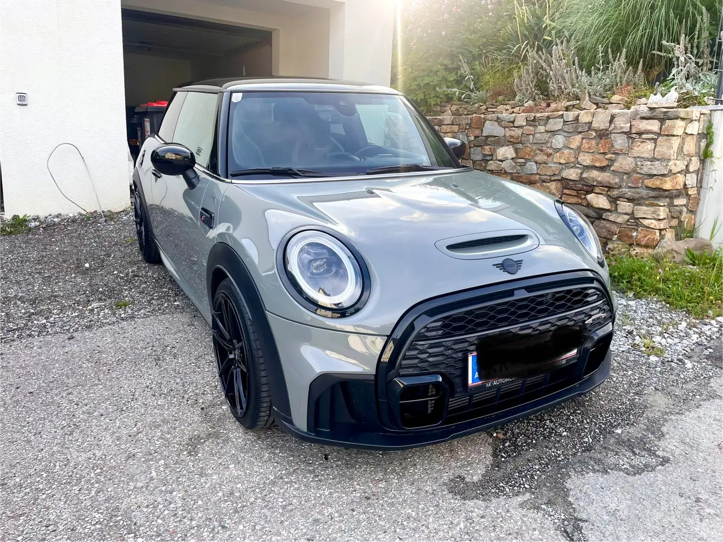 MINI John Cooper Works S Aut. mit Vollgarantie bis 06/2027 Grau - 1