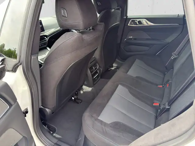 BMW I4 view 15