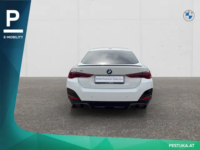 BMW I4 view 5