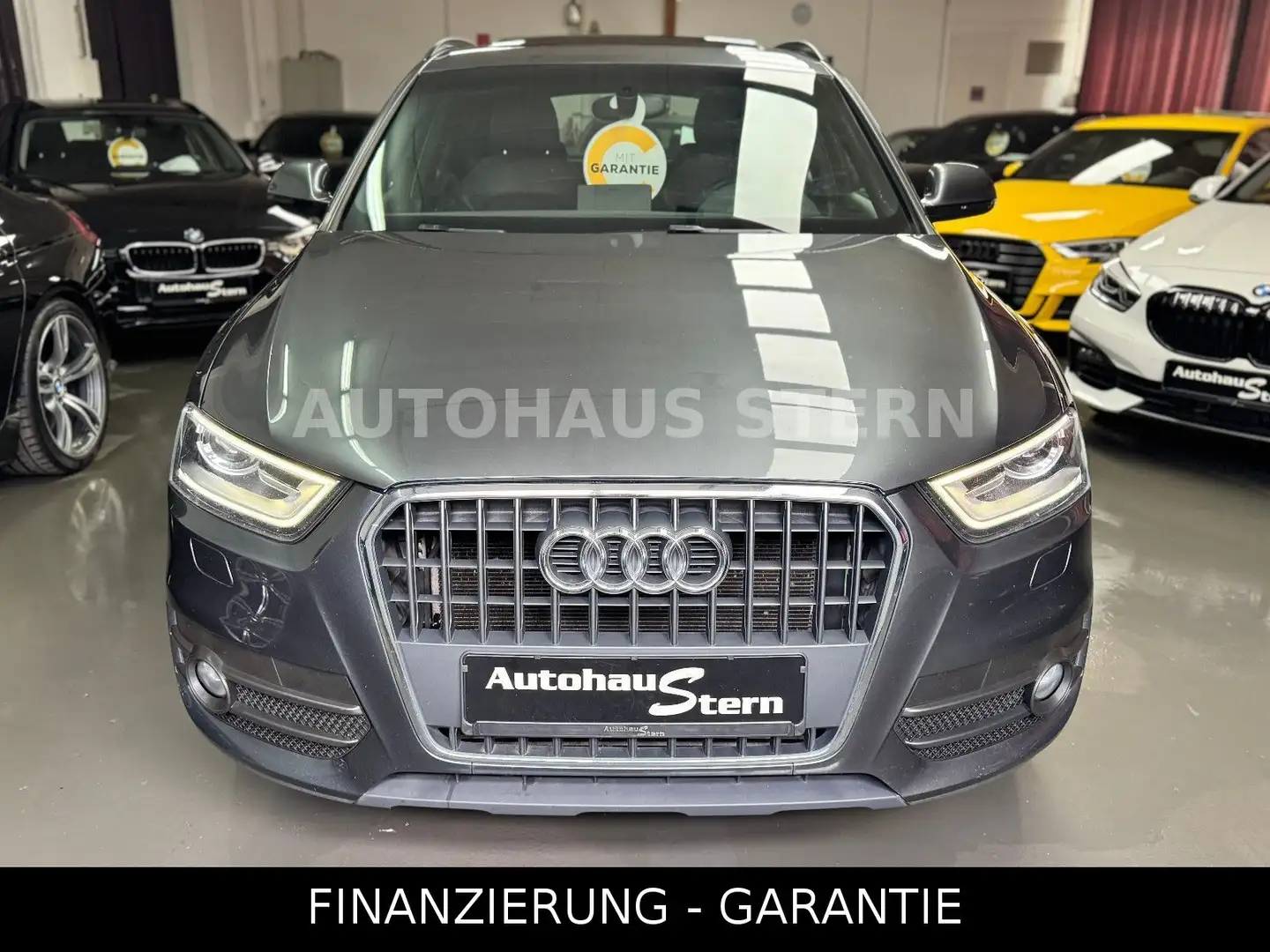 Audi Q3 2.0 TDI 3x S Line Pano Teillede LED AHK 8fach Gris - 2