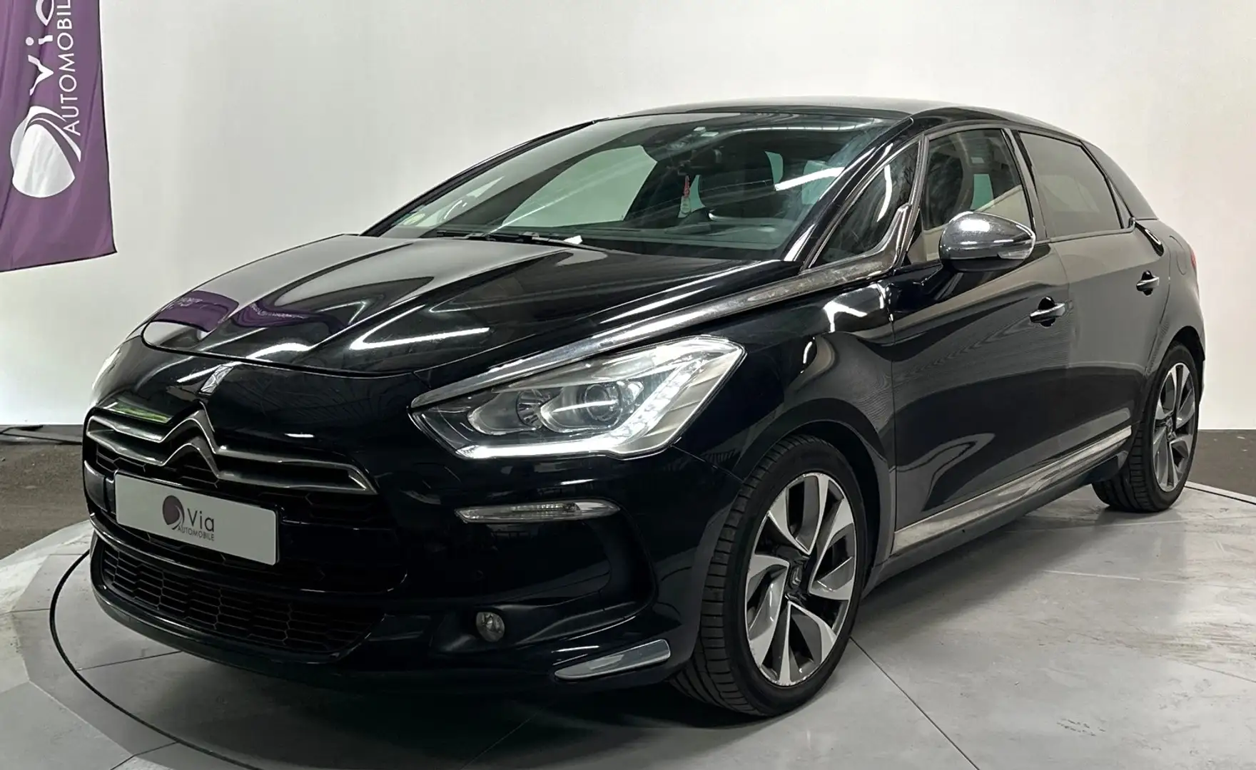 Citroen DS5 2LHDi 160 So Chic A / Carnet d\u0027entretien Comp Negro - 1