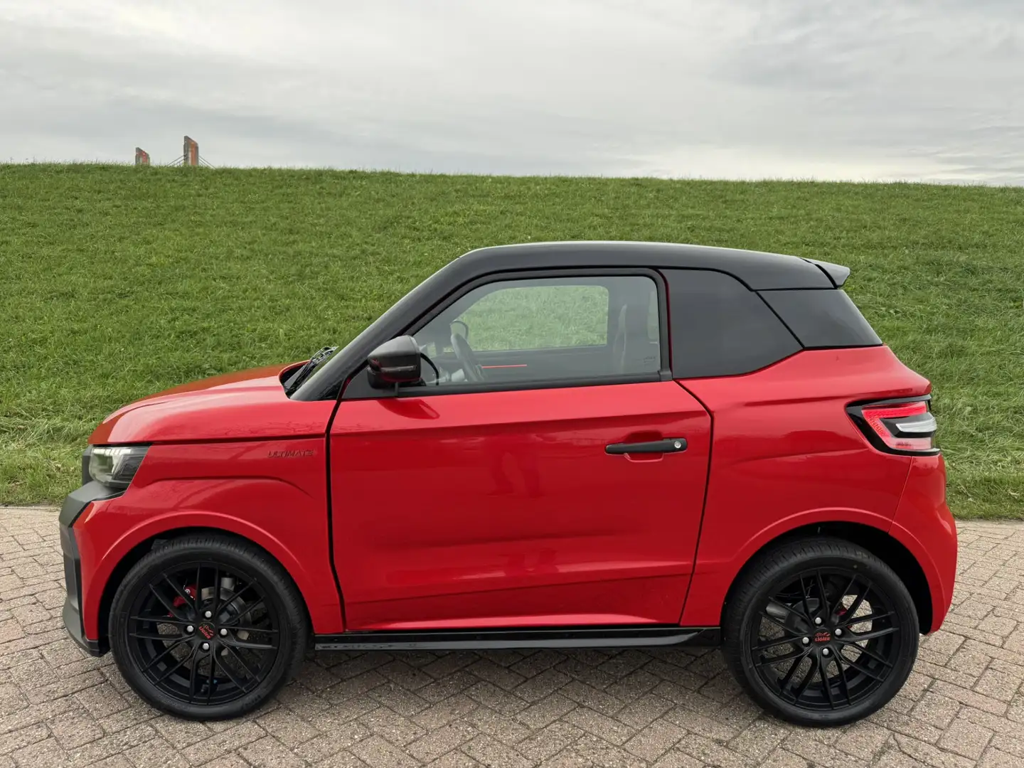 Ligier JS 50 Brommobiel C Sport Ultimate Apple Carplay | Achter Rood - 2