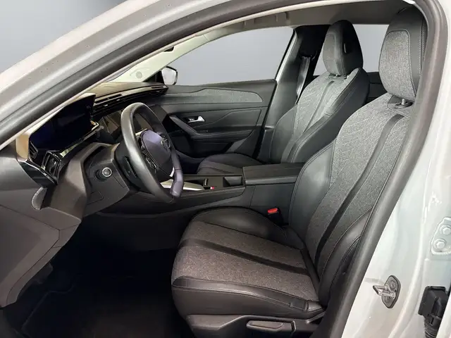 Peugeot 408 view 11