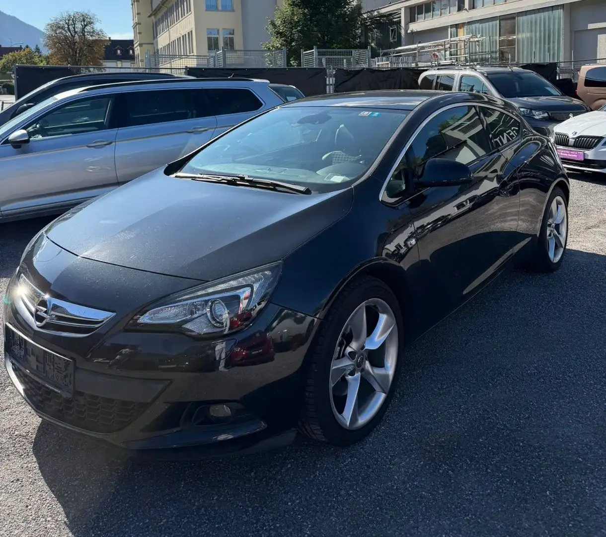 Opel Astra J GTC 1.4 Turbo Sport Schwarz - 2