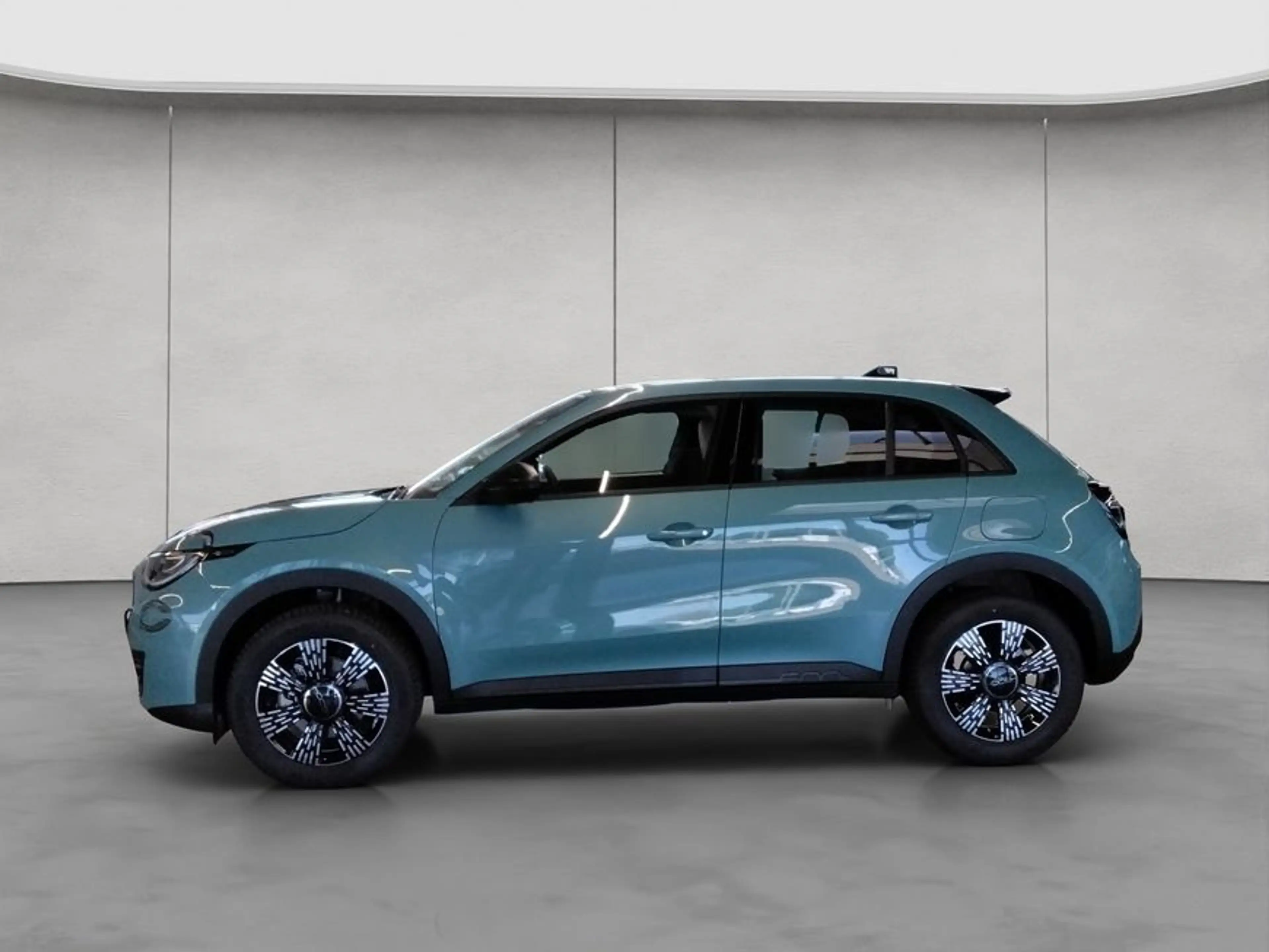 Fiat 600 HYBRID BUSINESS EDITION — photo 2