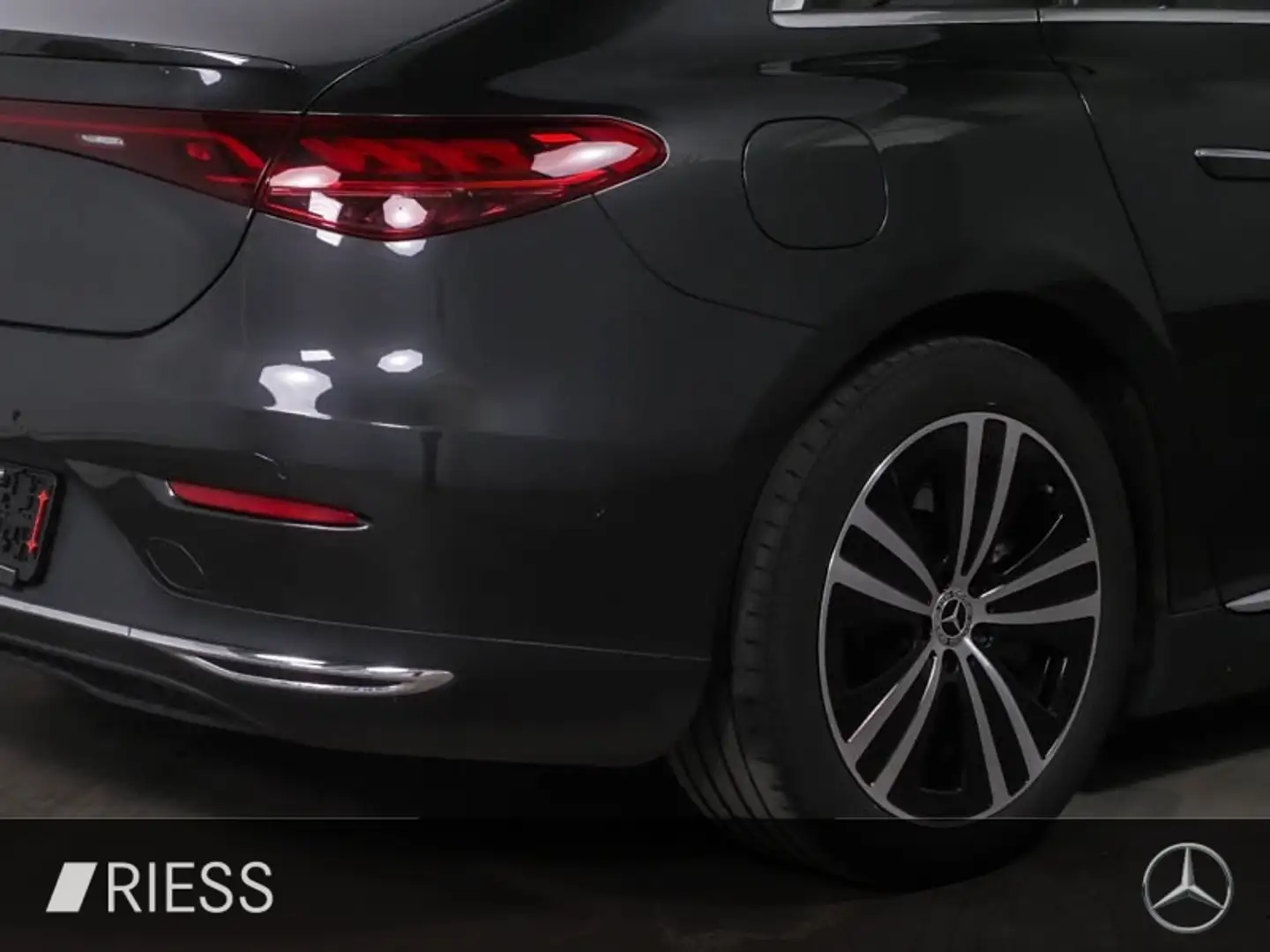 Mercedes-Benz EQE 300 Electric Art Distr Hyper Pano Burmes 360 Gris - 2