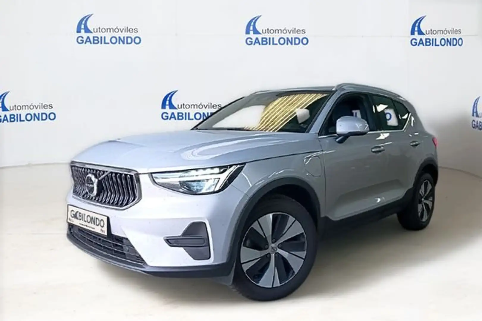 Volvo XC40 T4 Recharge Essential Aut. Gris - 1