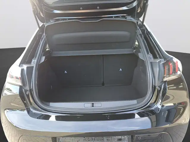 Peugeot 208 view 6