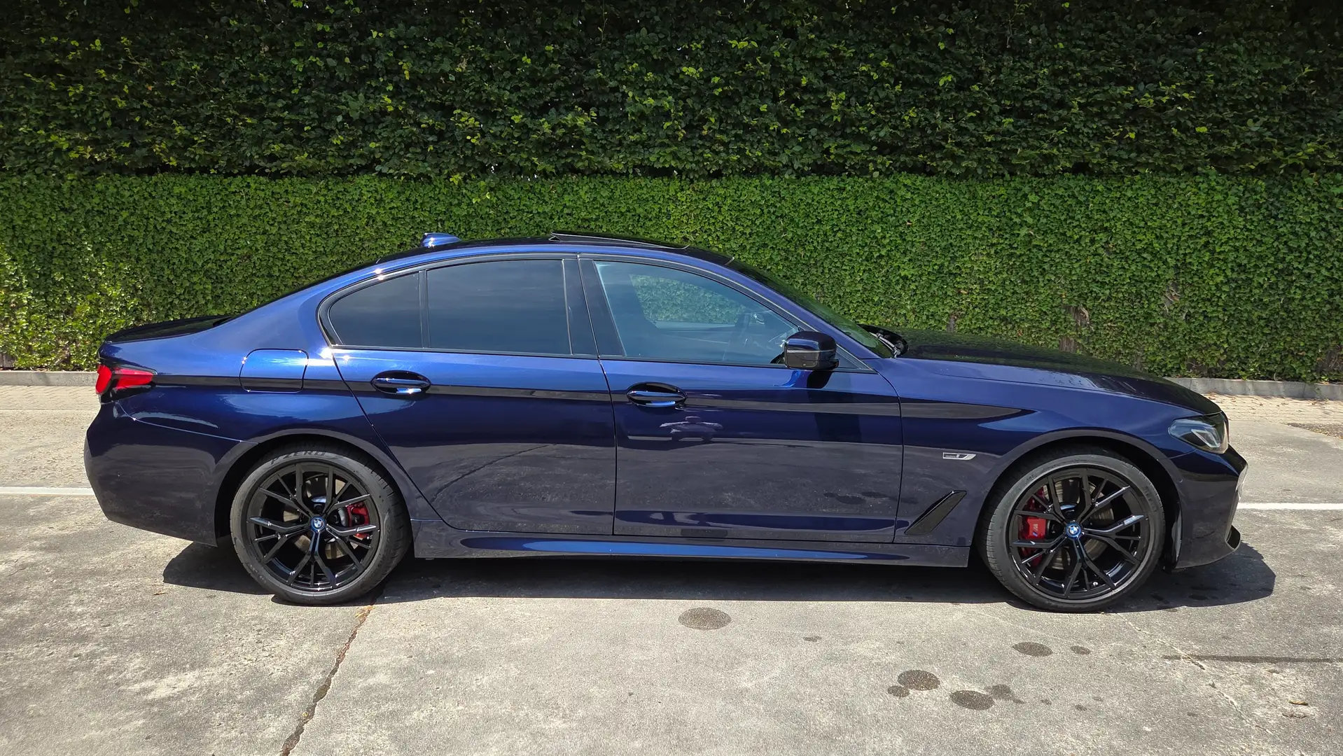 BMW 545 xDrive M-Sport / Panodak / Vol Opties / BTW Blauw - 2