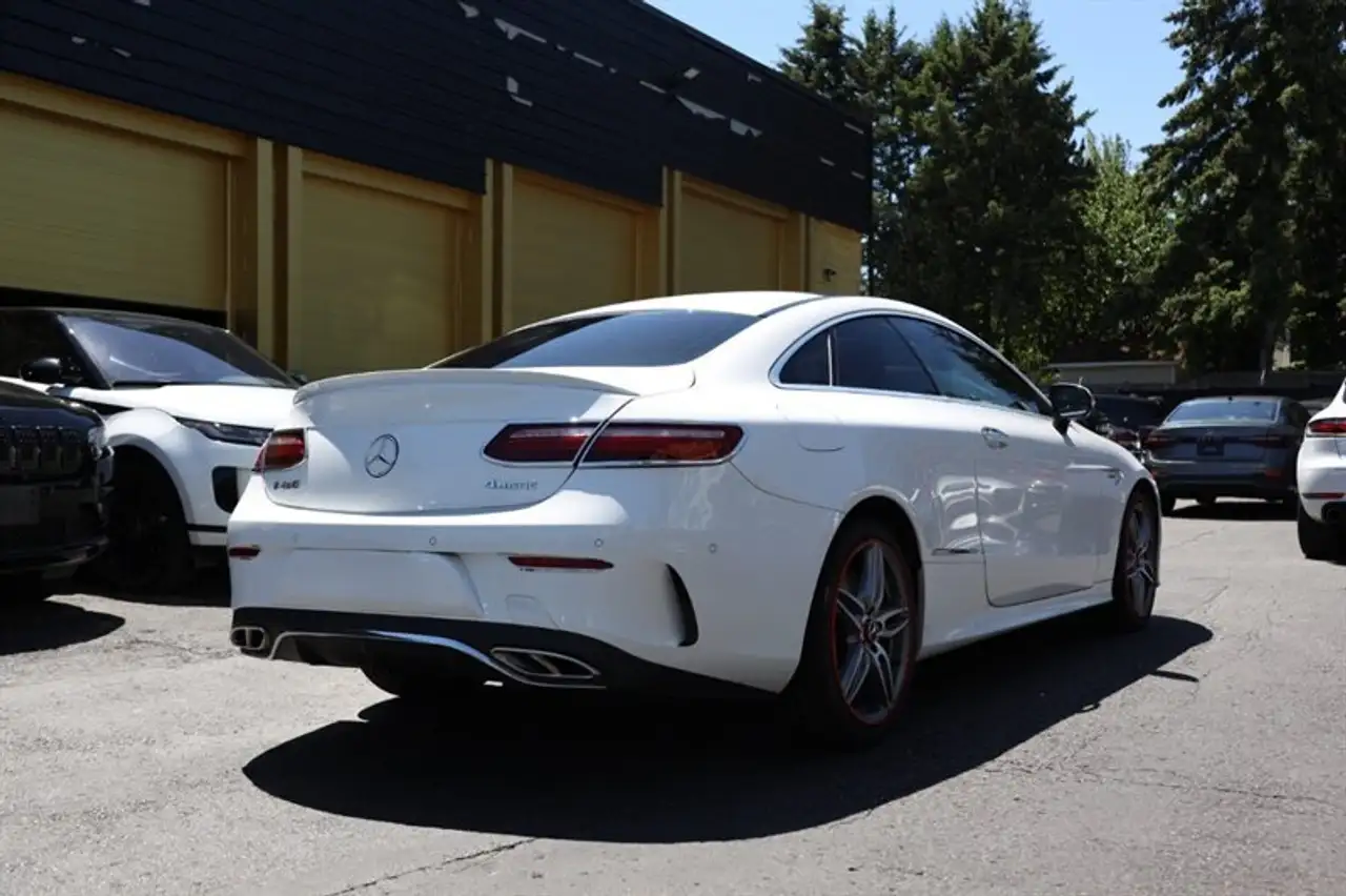 Mercedes-Benz E-Class photo Mercedes-Benz E-Class