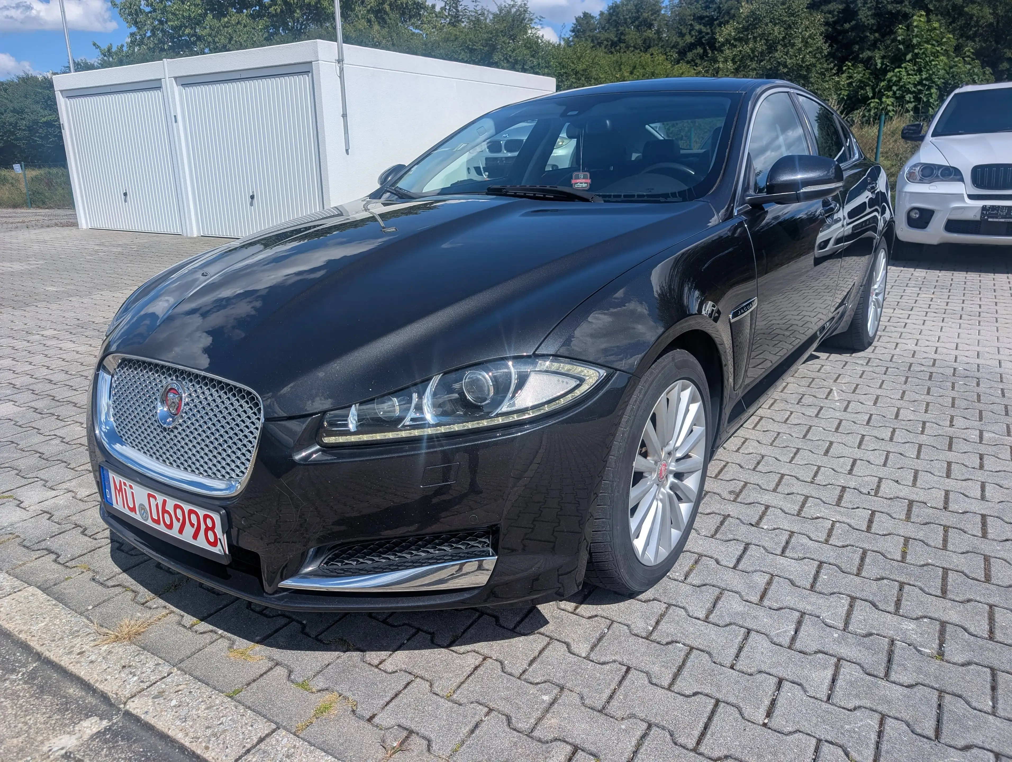 Jaguar XF 3.0 V6 Diesel — photo 2