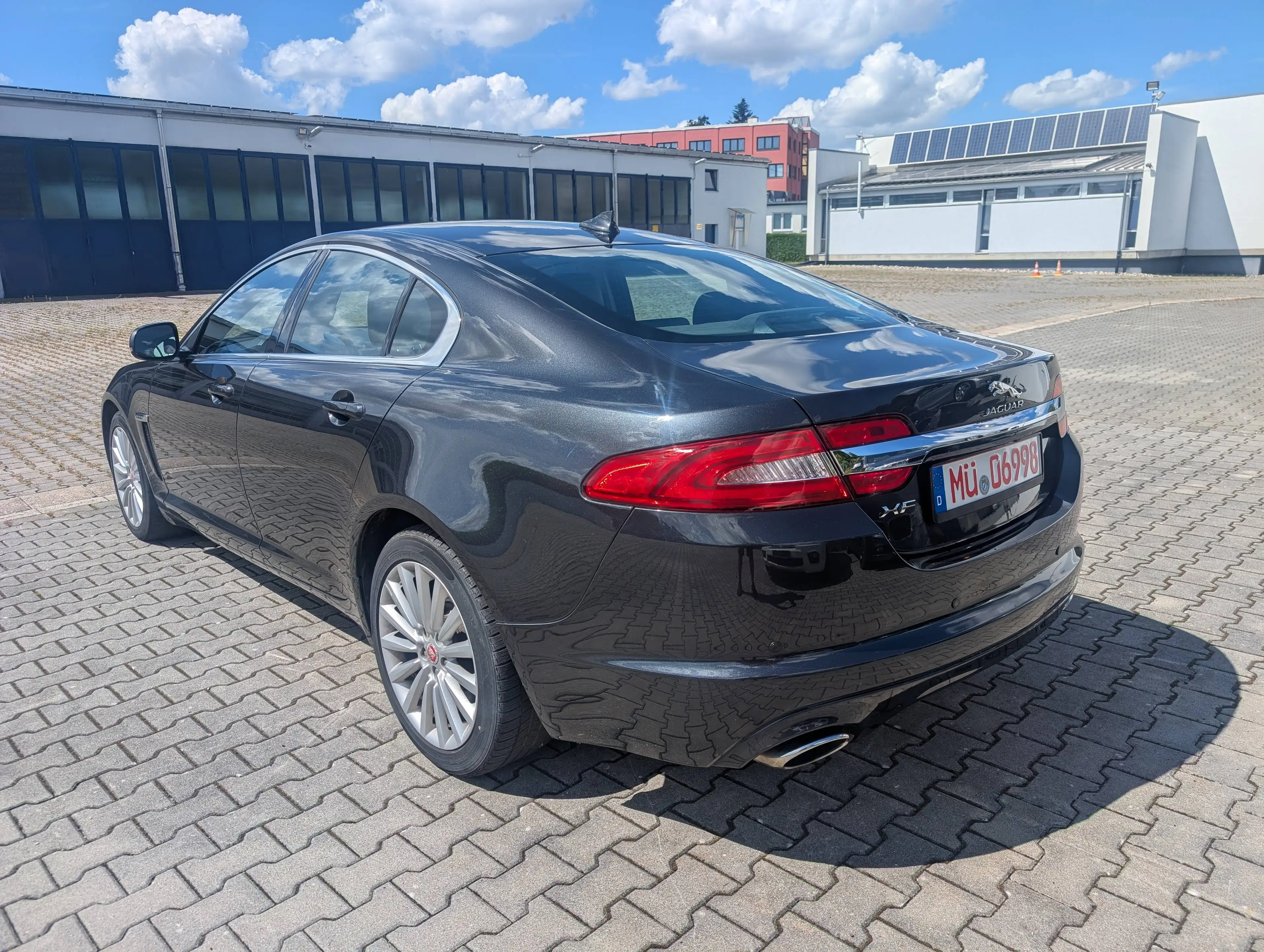 Jaguar XF 3.0 V6 Diesel — photo 4