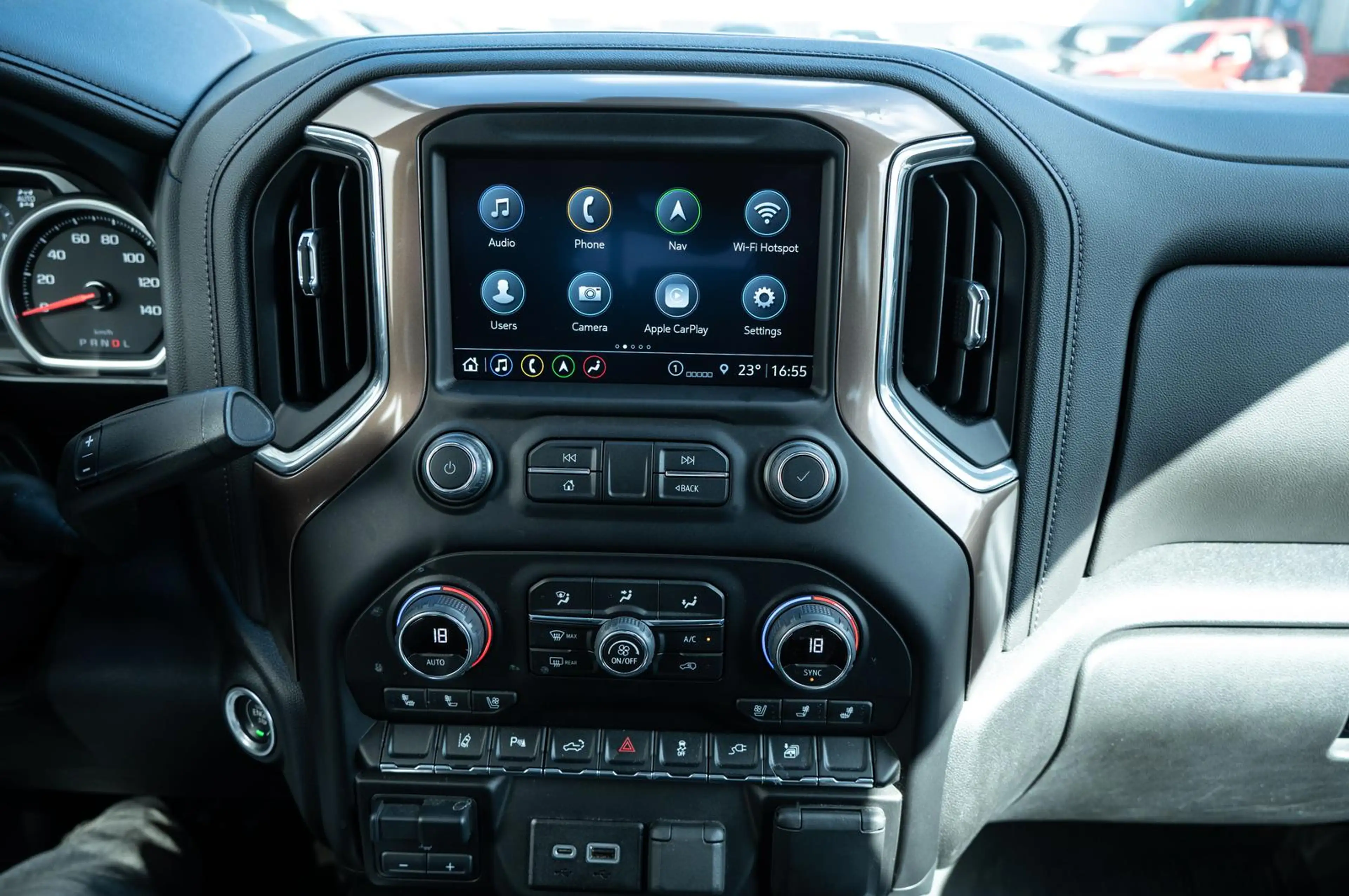 Chevrolet Silverado 2500HD High Country 6,6l — photo 13