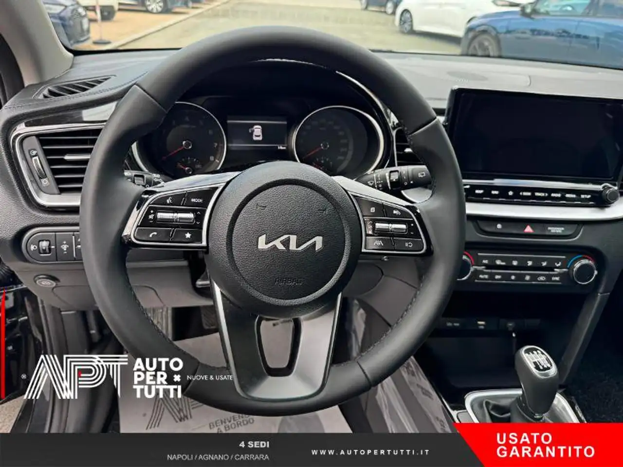 Kia XCeed XCeed 1.0 t-gdi Gpl Business 94cv mt 12
