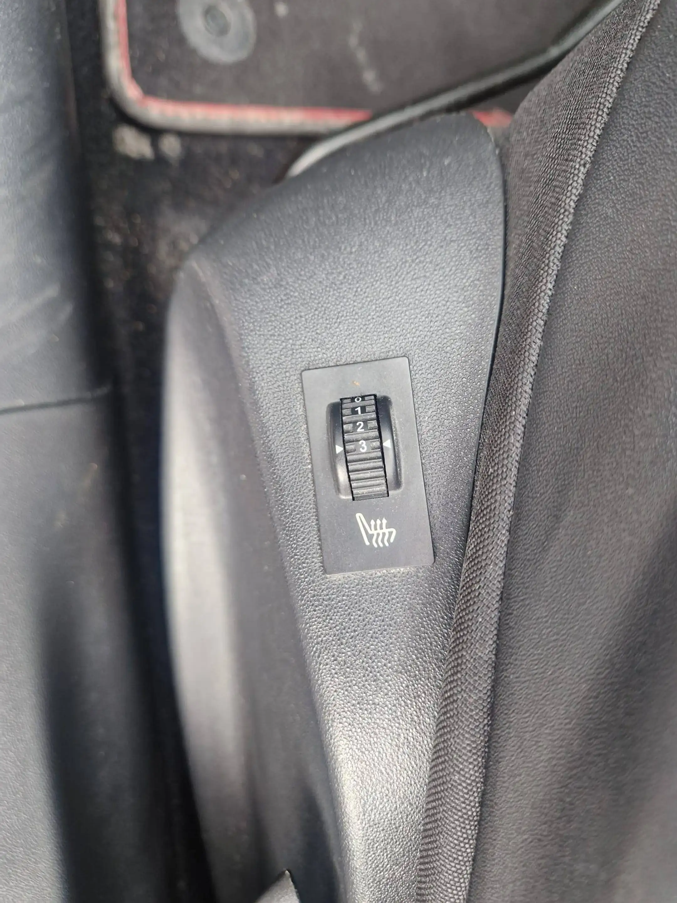 Peugeot 2008 Allure — photo 25