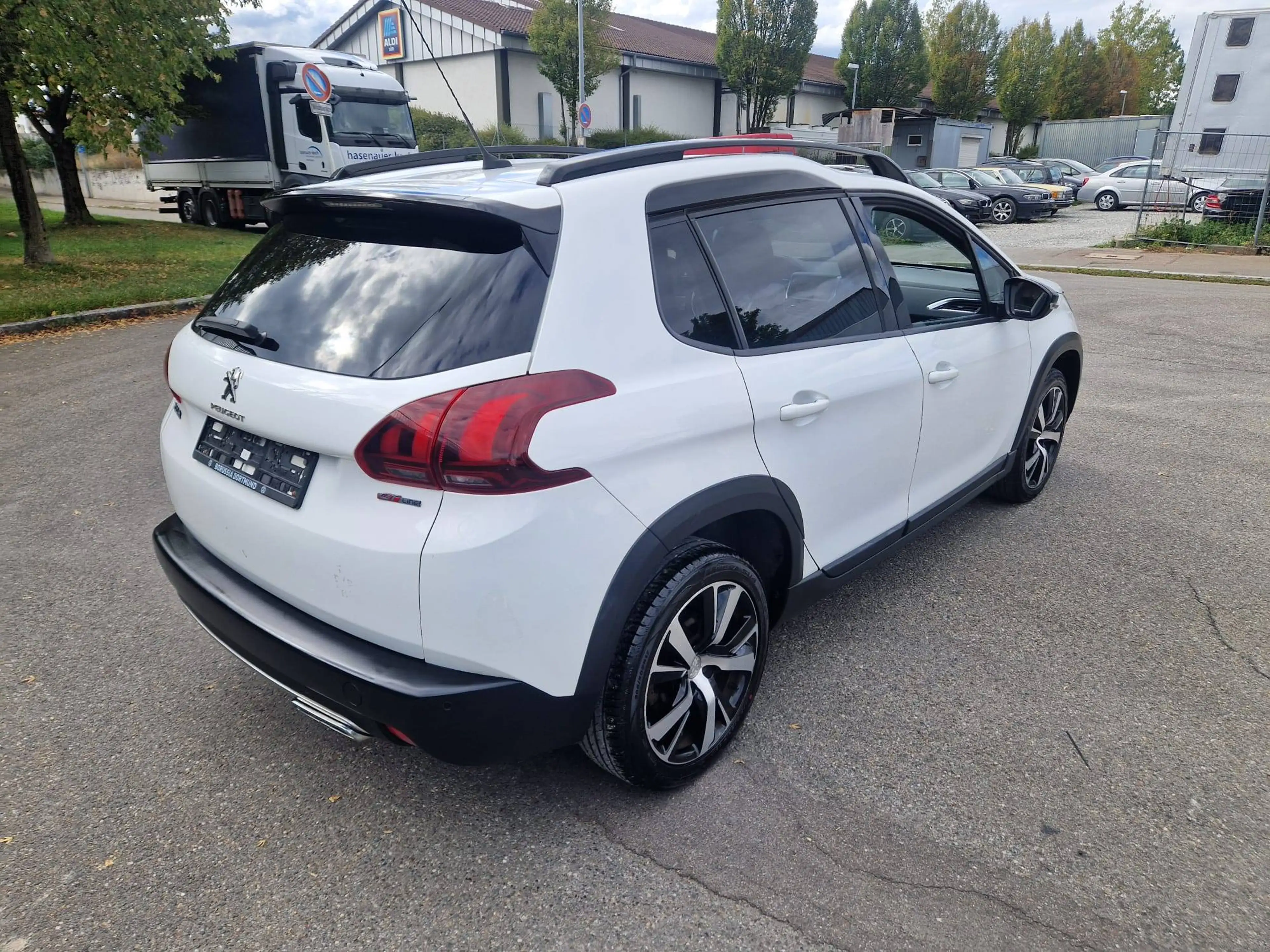 Peugeot 2008 Allure — photo 7