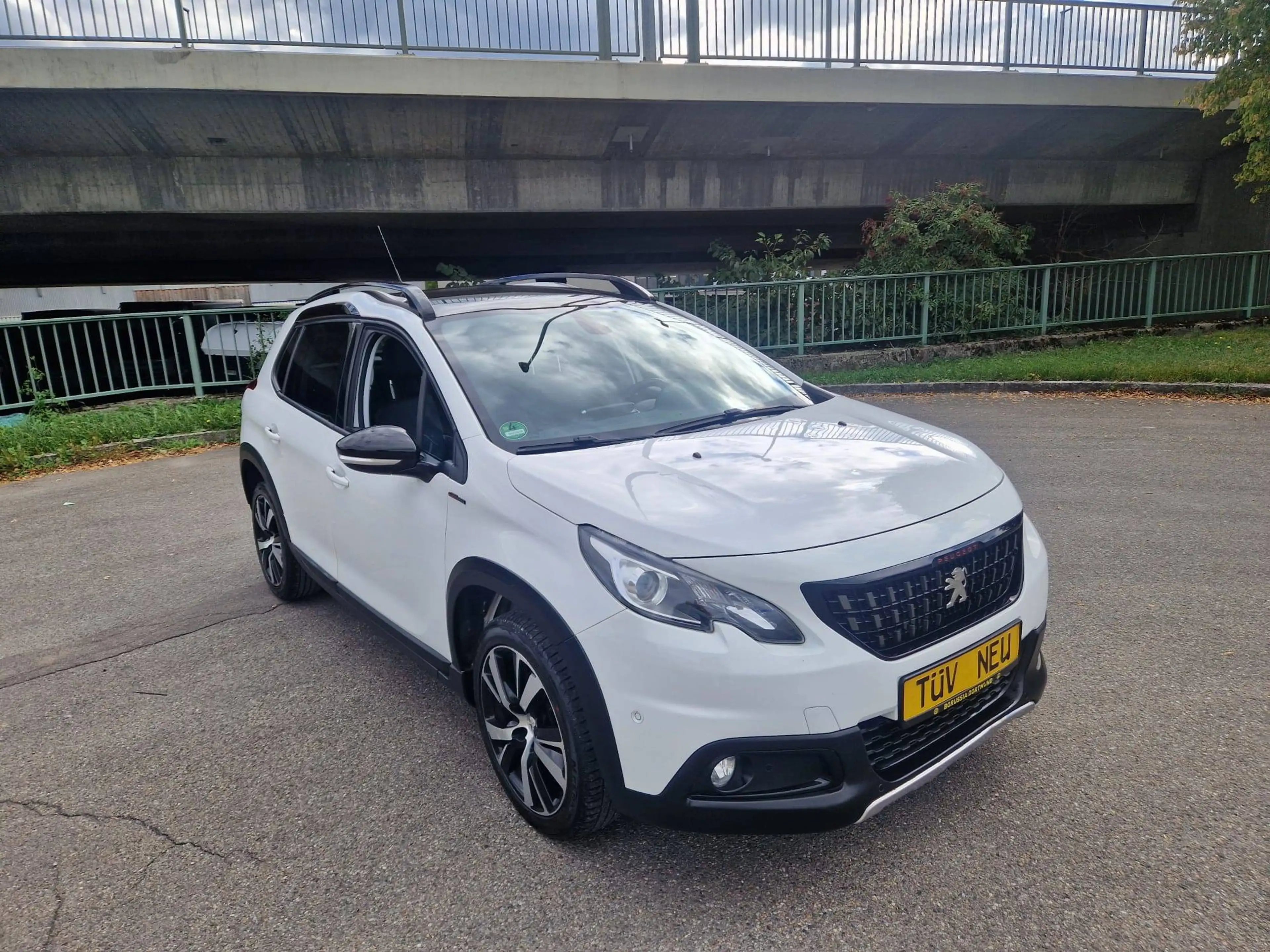 Peugeot 2008 Allure — photo 3