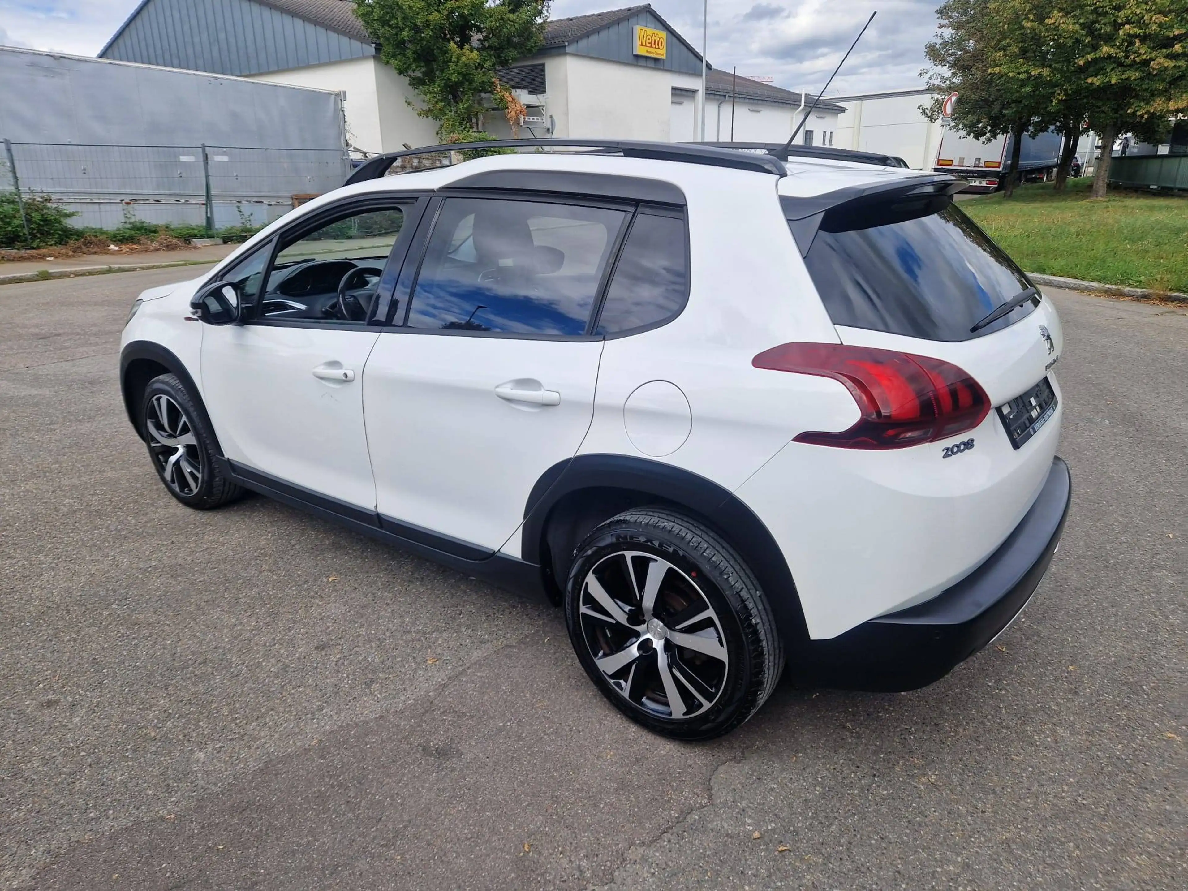 Peugeot 2008 Allure — photo 5