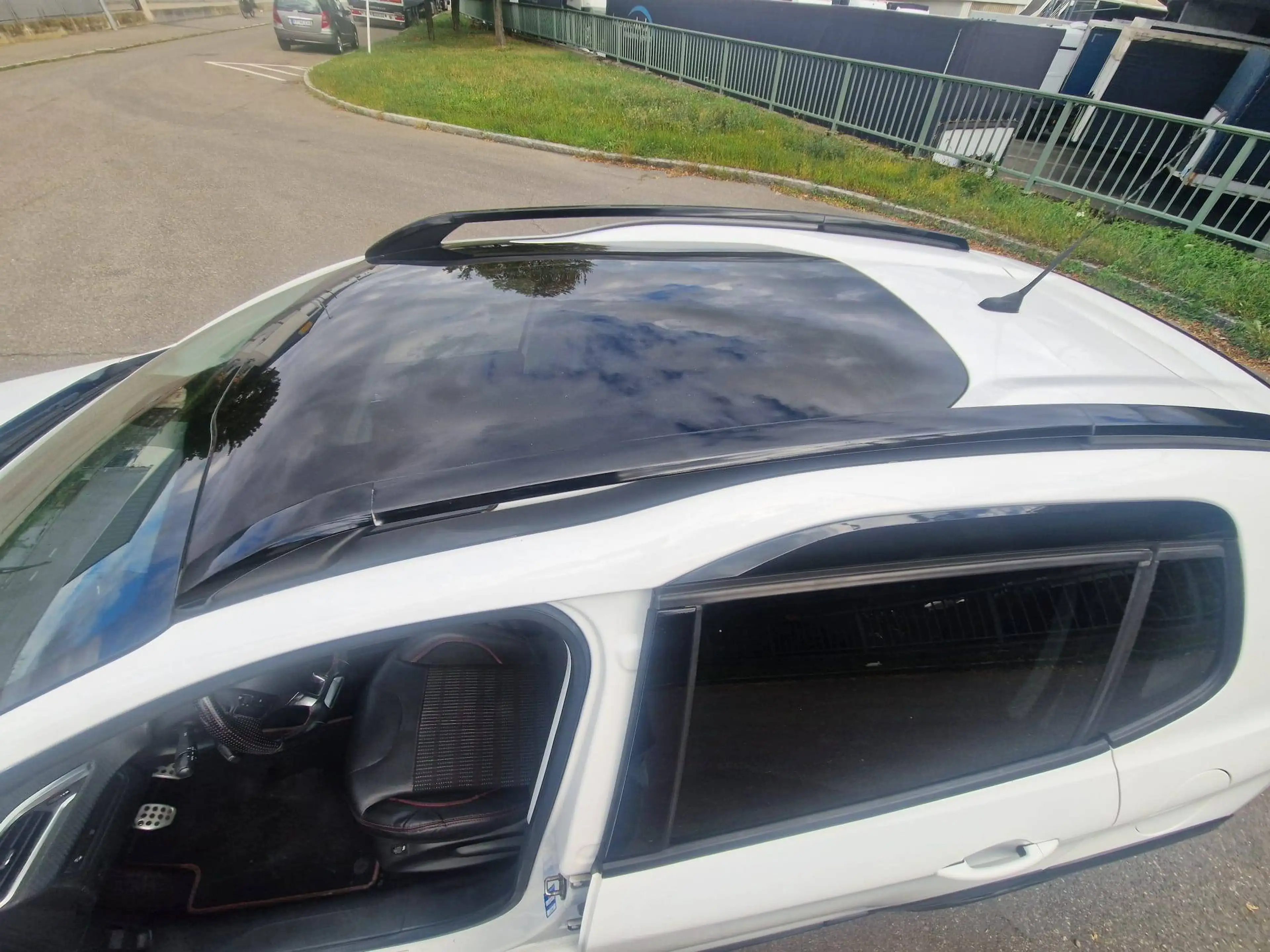 Peugeot 2008 Allure — photo 14